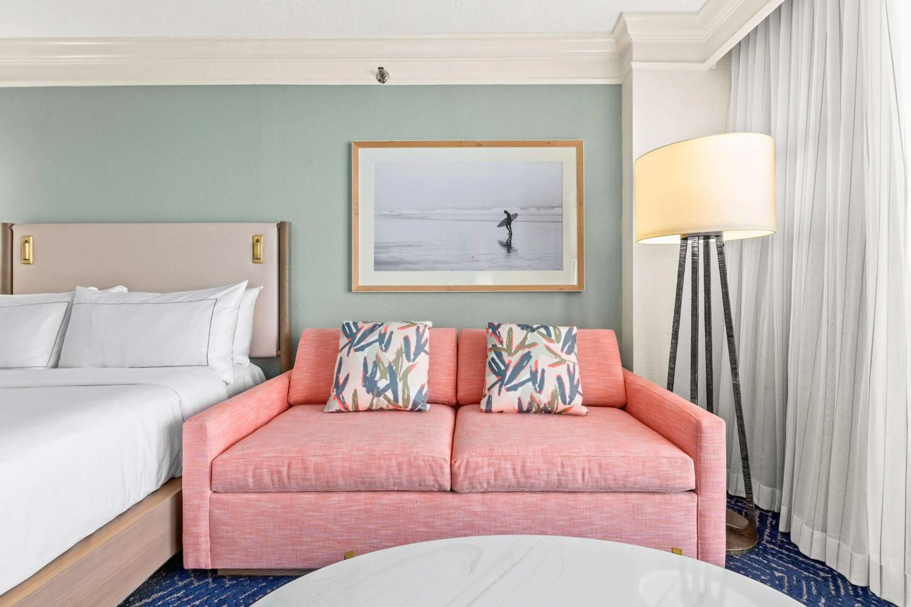 Living room, Bed in Hilton Sandestin Beach Golf Resort & Spa