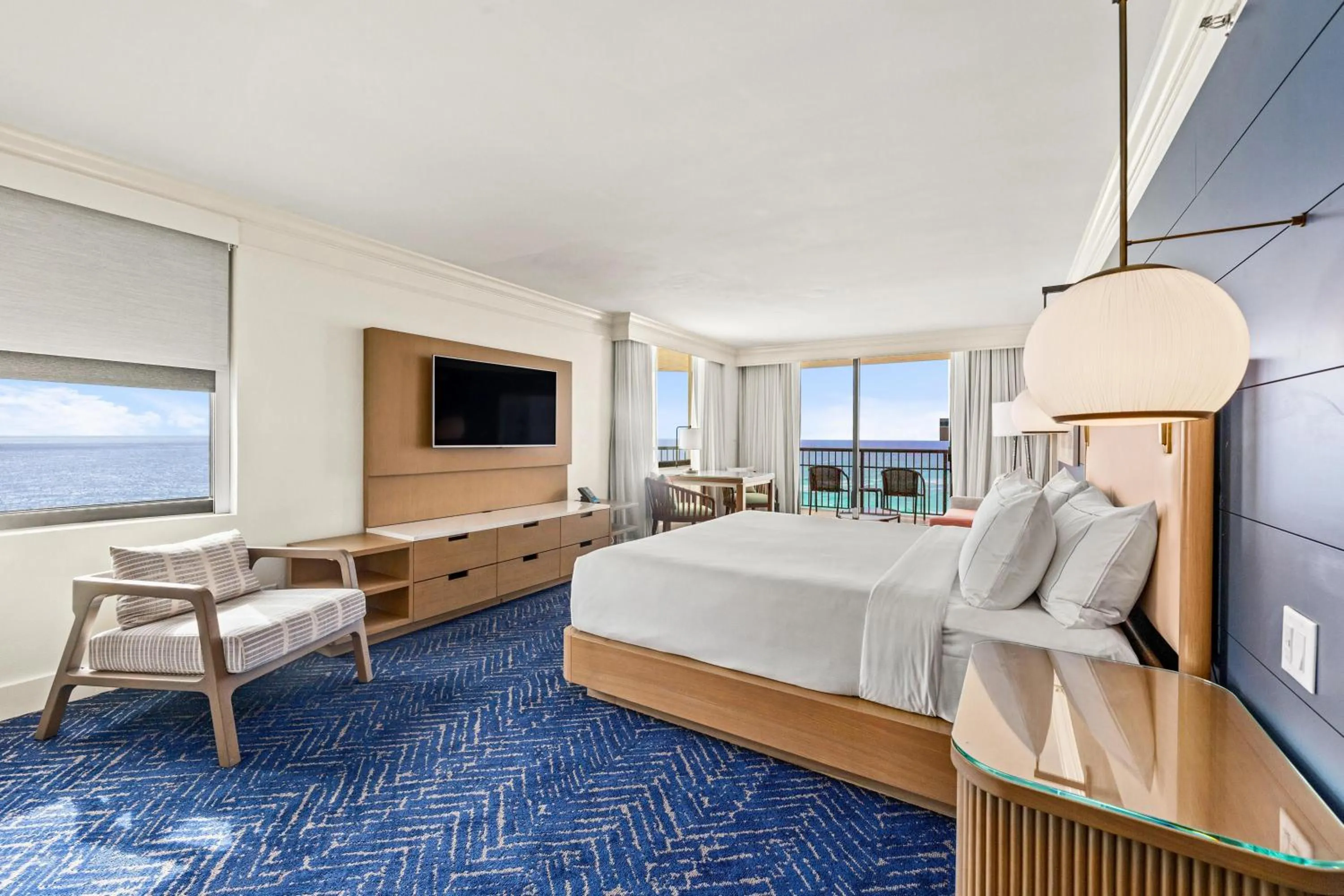 Bed in Hilton Sandestin Beach Golf Resort & Spa