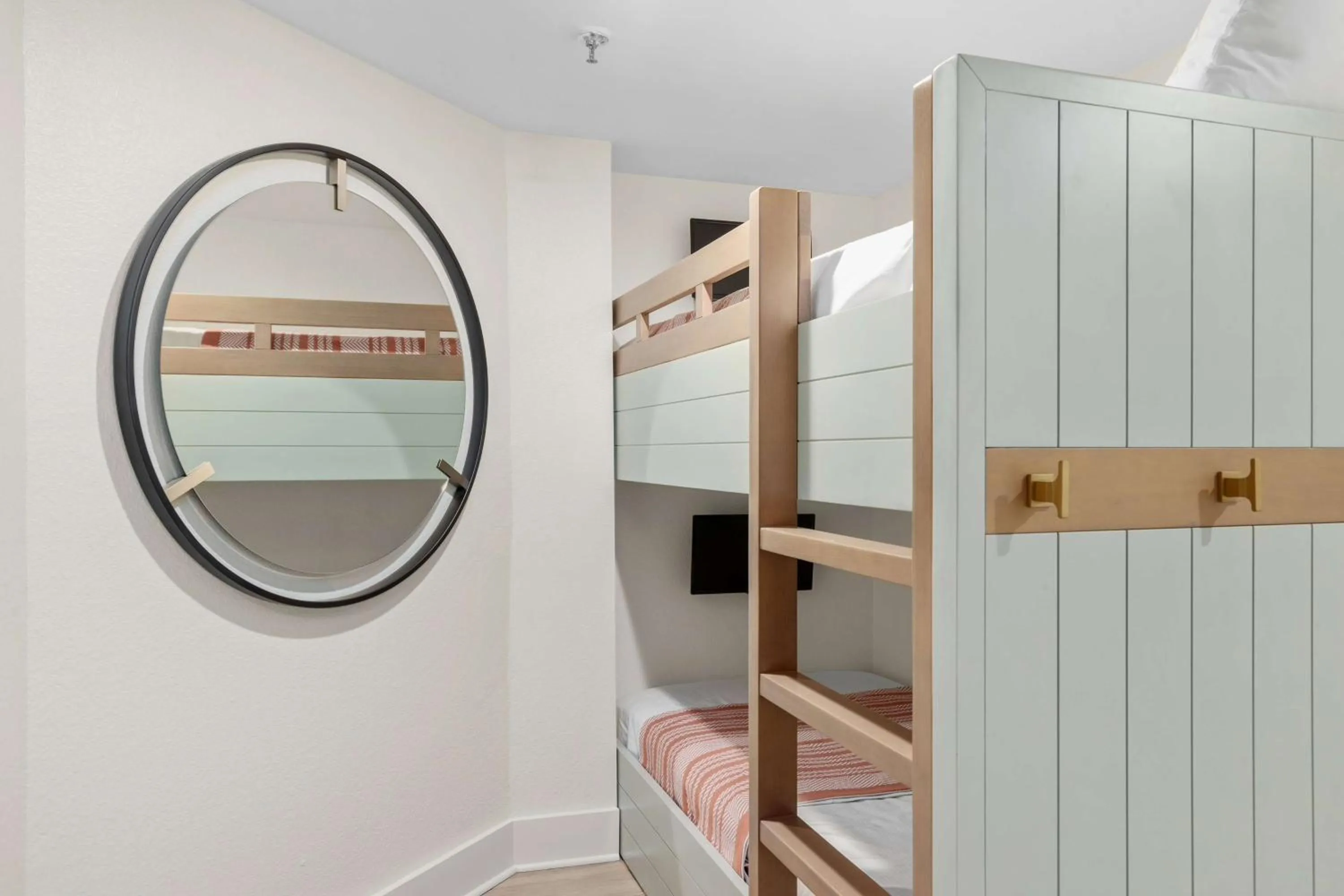 Bed in Hilton Sandestin Beach Golf Resort & Spa