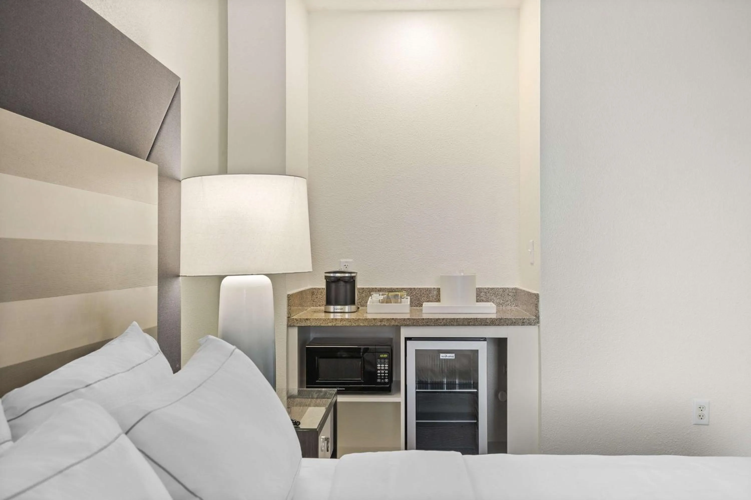 Bedroom, Bed in Hilton Sandestin Beach Golf Resort & Spa