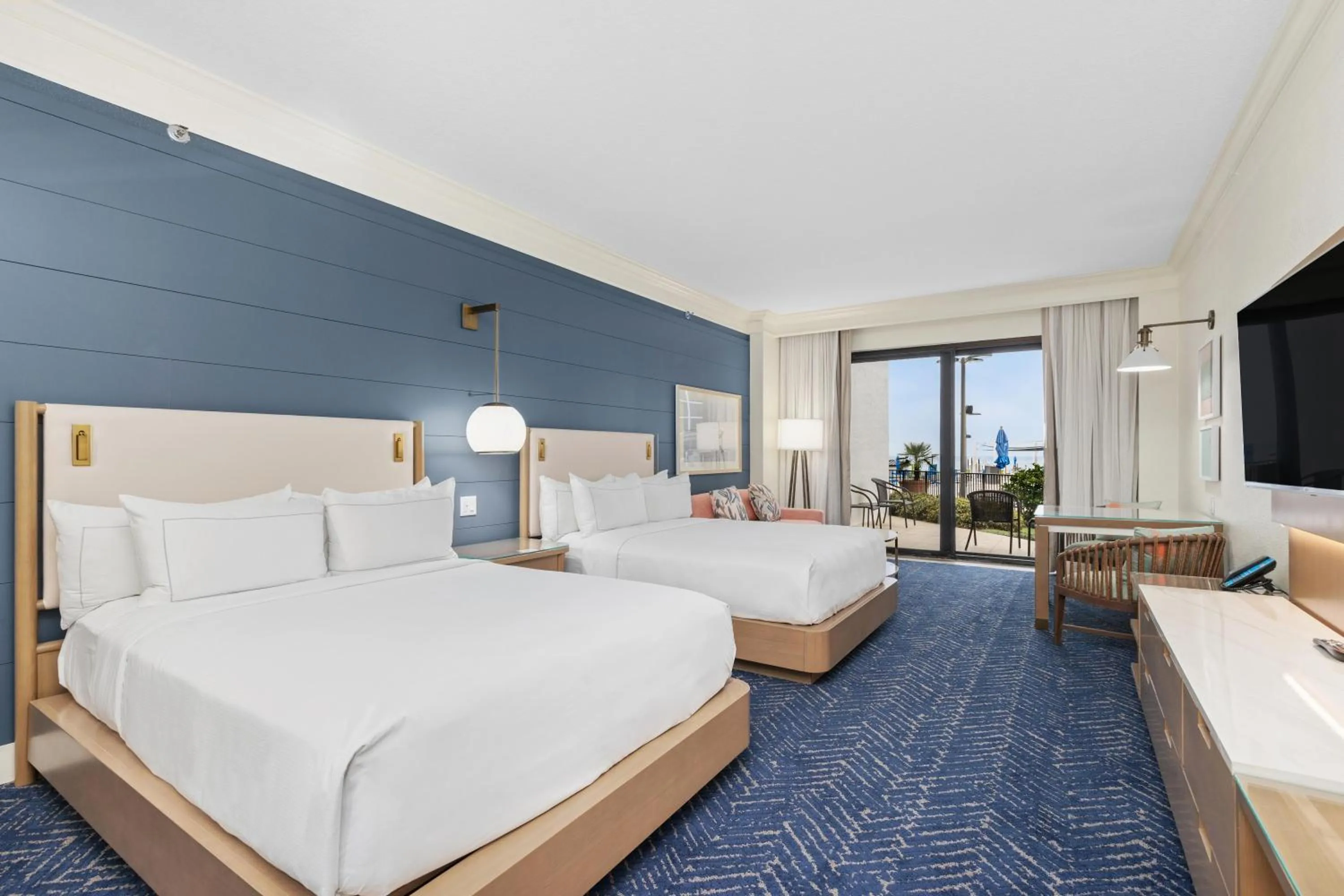 Bed in Hilton Sandestin Beach Golf Resort & Spa