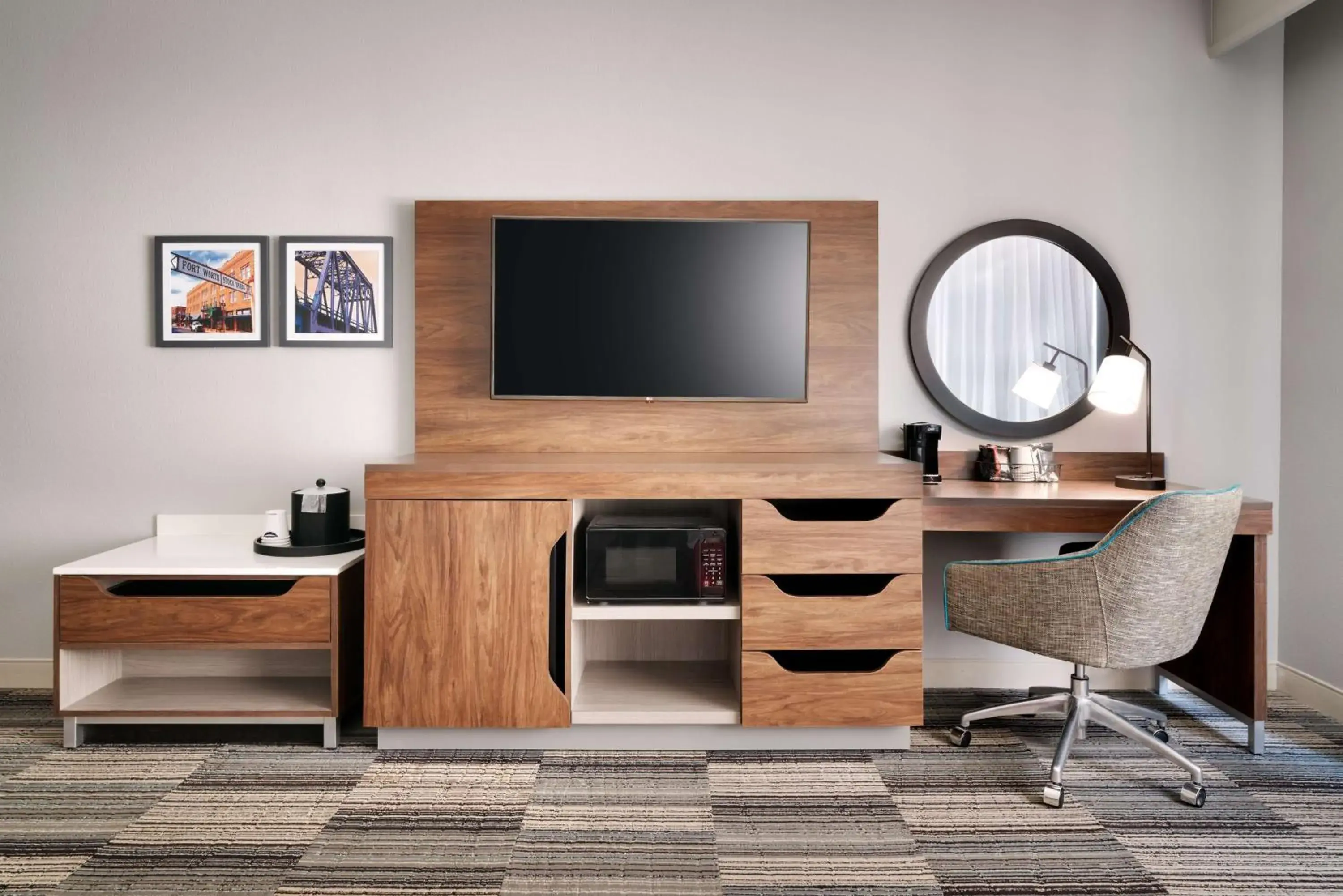 Bedroom in Hampton Inn & Suites Ft Worth-Burleson Bedroom in Hampton Inn & Suites Ft Worth-Burleson