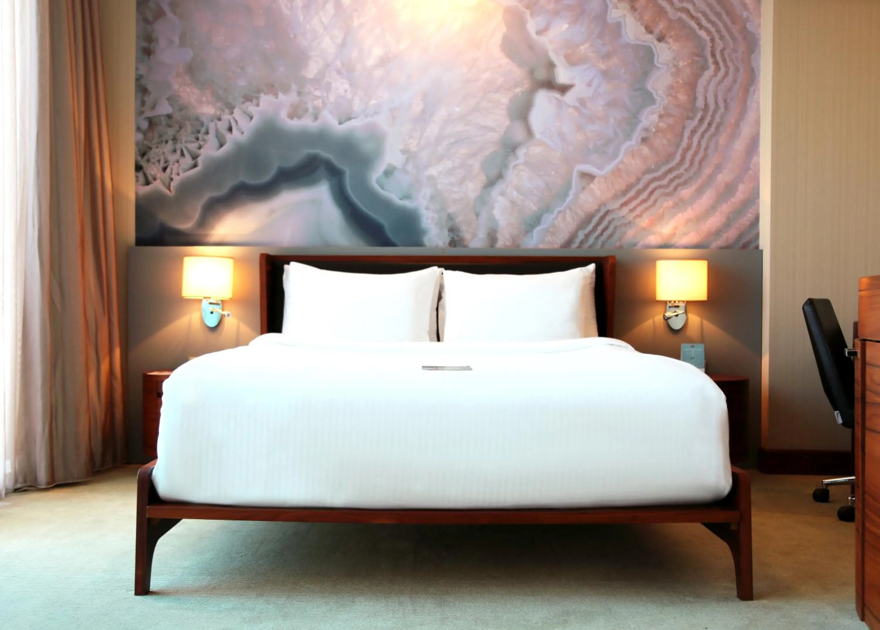 Bed in Mercure Istanbul Umraniye