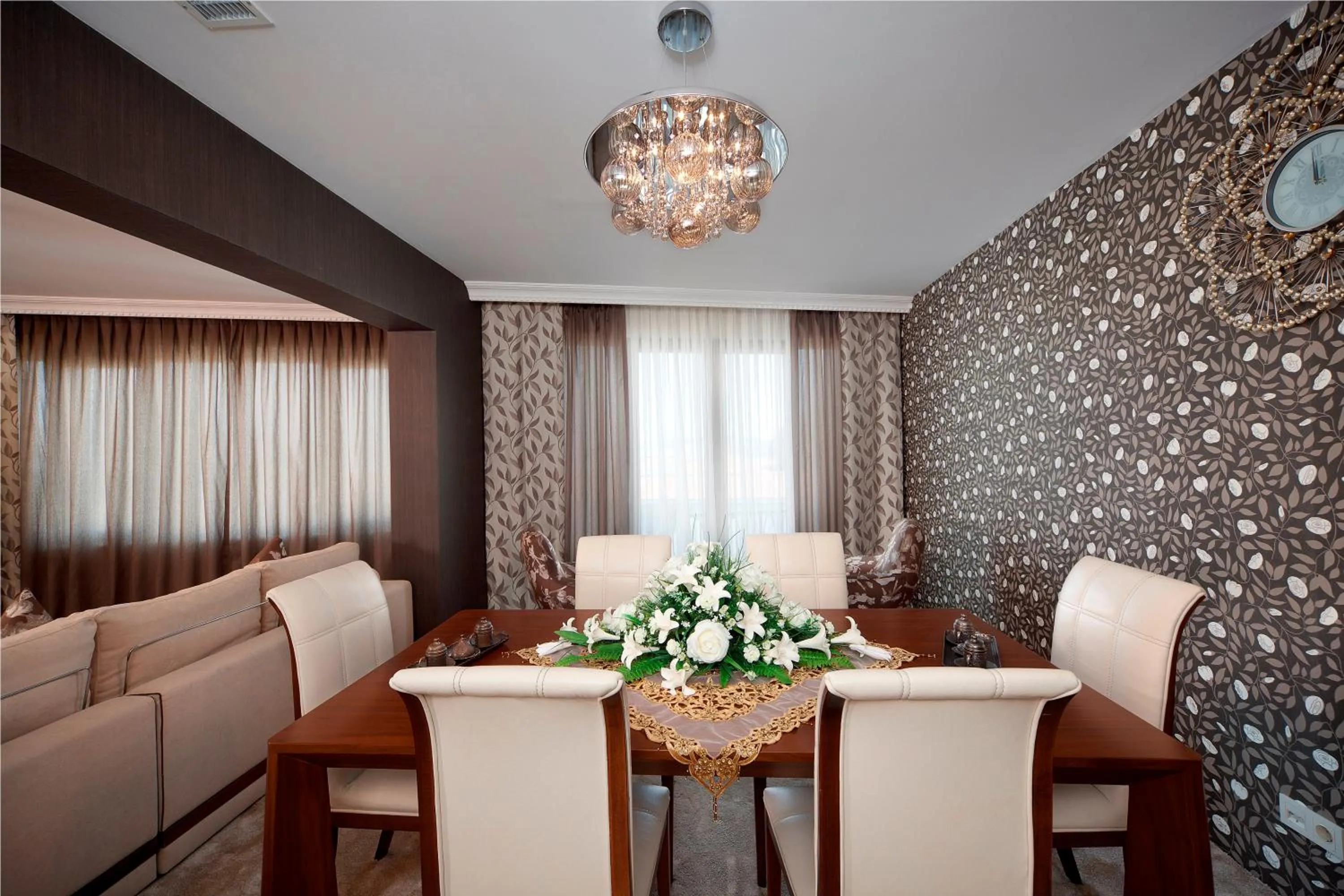 Kitchen or kitchenette in Golf Royal Residence