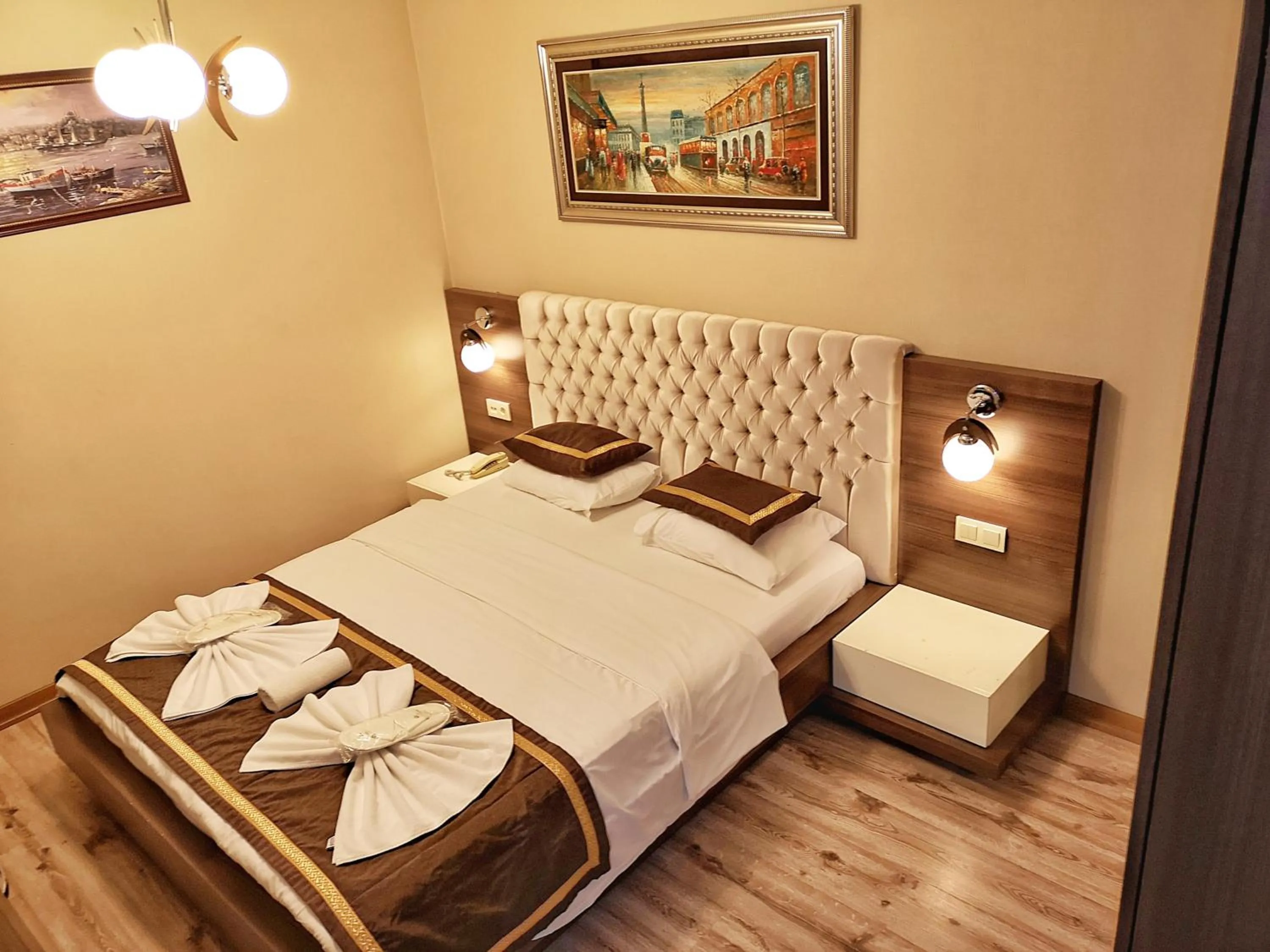 Bedroom, Bed in Golf Royal Residence