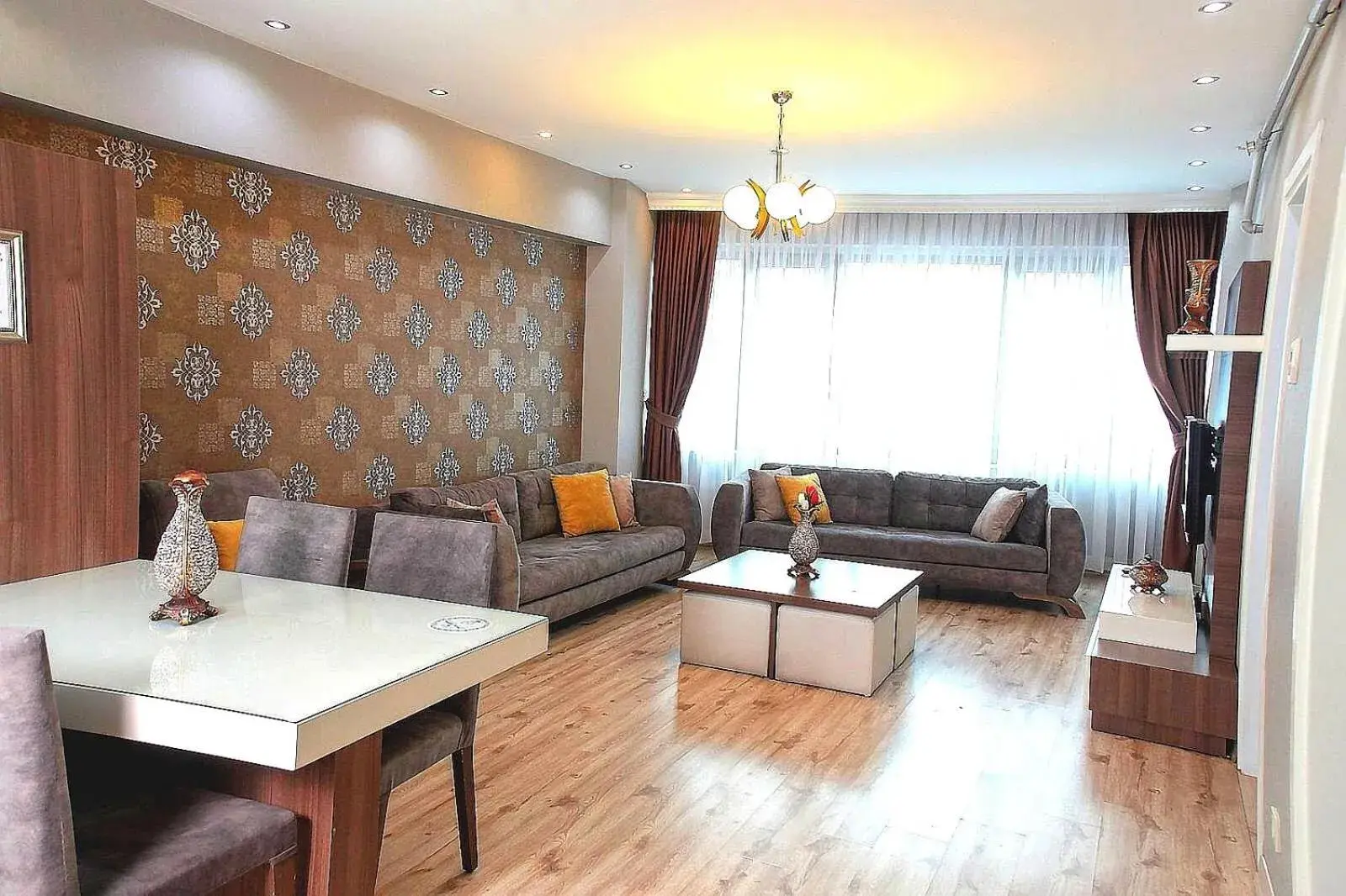 One-Bedroom Apartment in Golf Royal Residence One-Bedroom Apartment in Golf Royal Residence