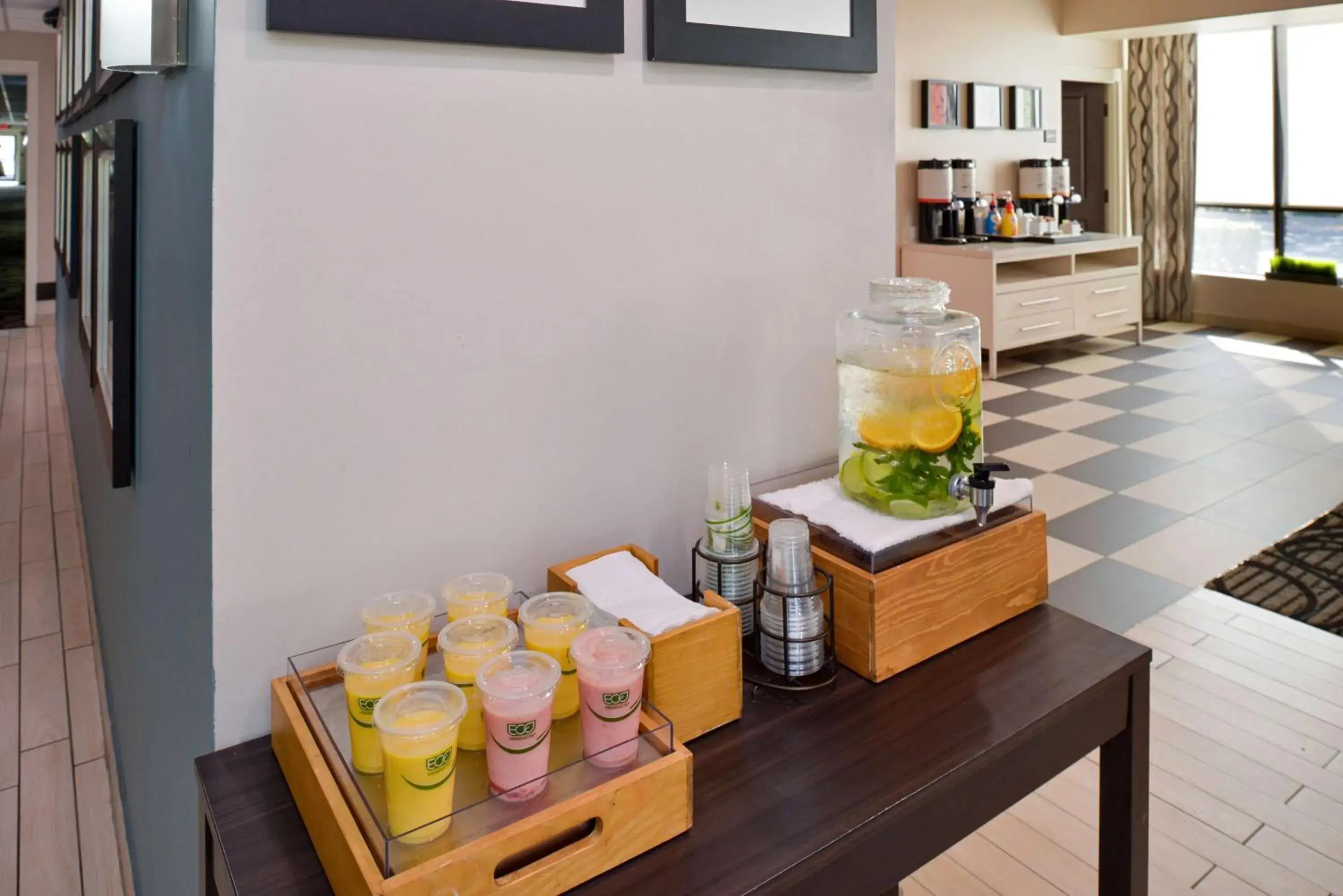 Breakfast in Hampton Inn Vero Beach Outlets Breakfast in Hampton Inn Vero Beach Outlets