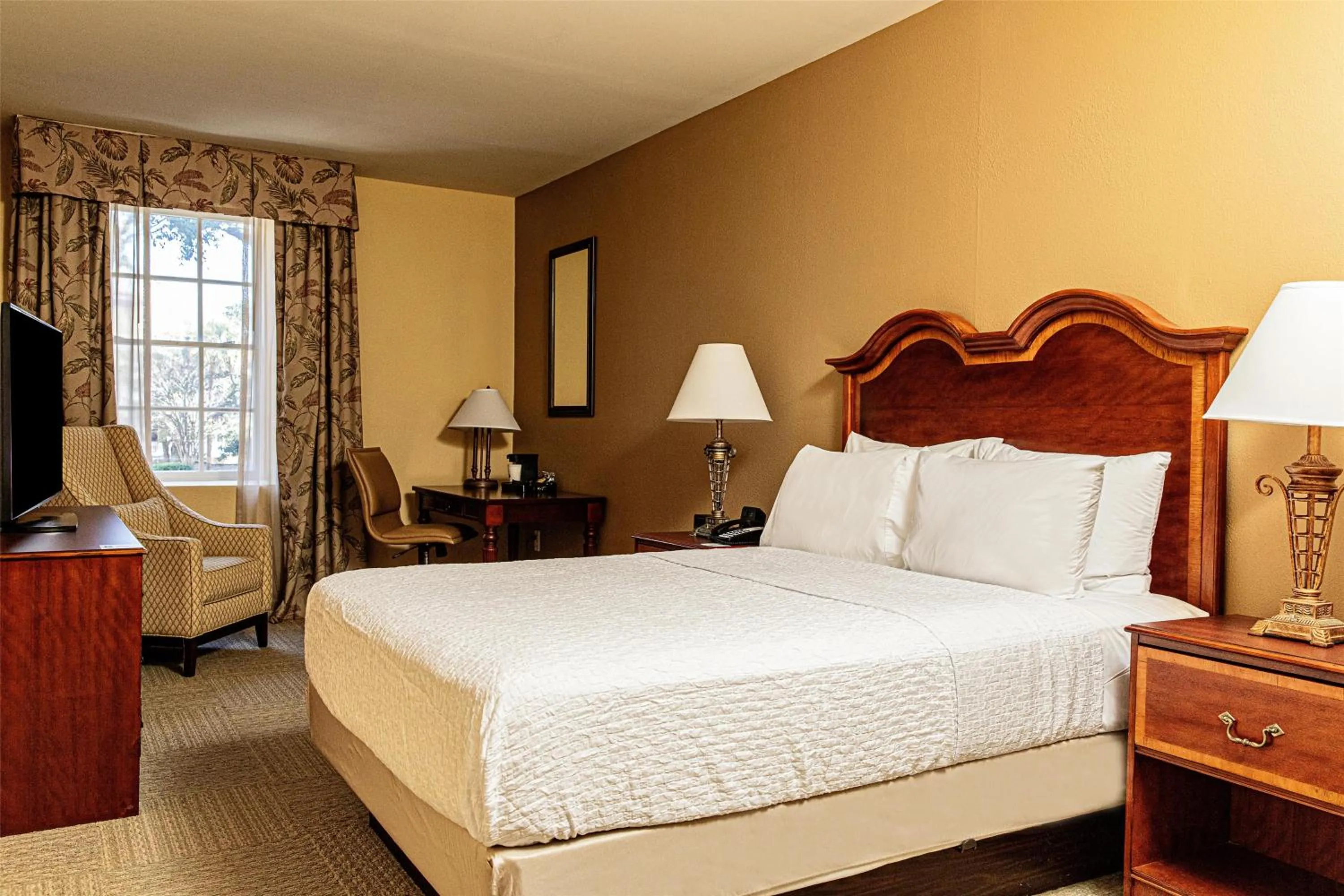 Bed in Hampton Inn Charleston-Historic District