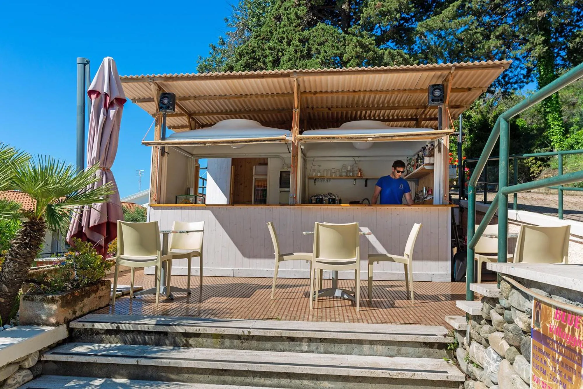 Breakfast in Blue Beach