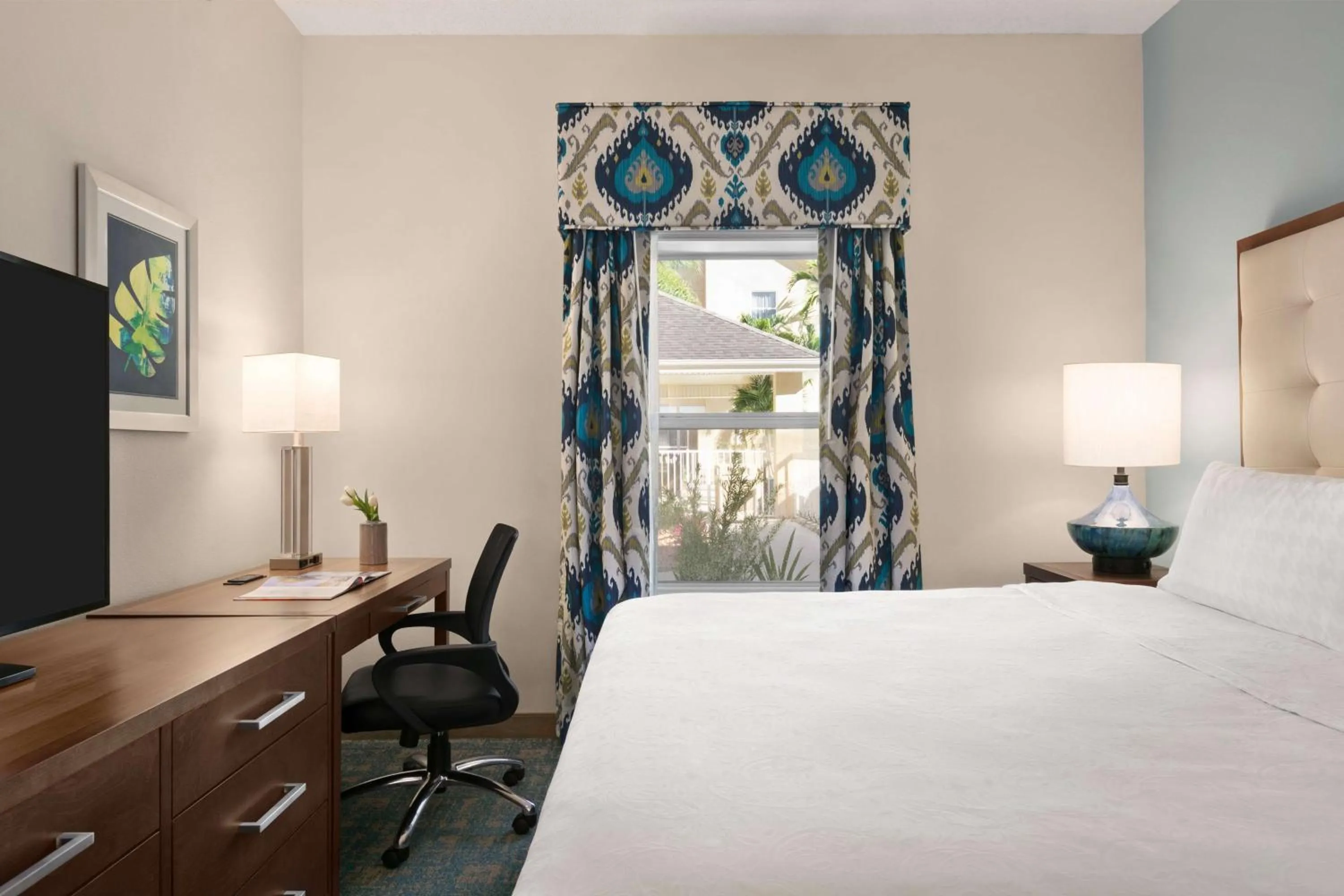 Bedroom, Bed in Homewood Suites by Hilton Fort Myers