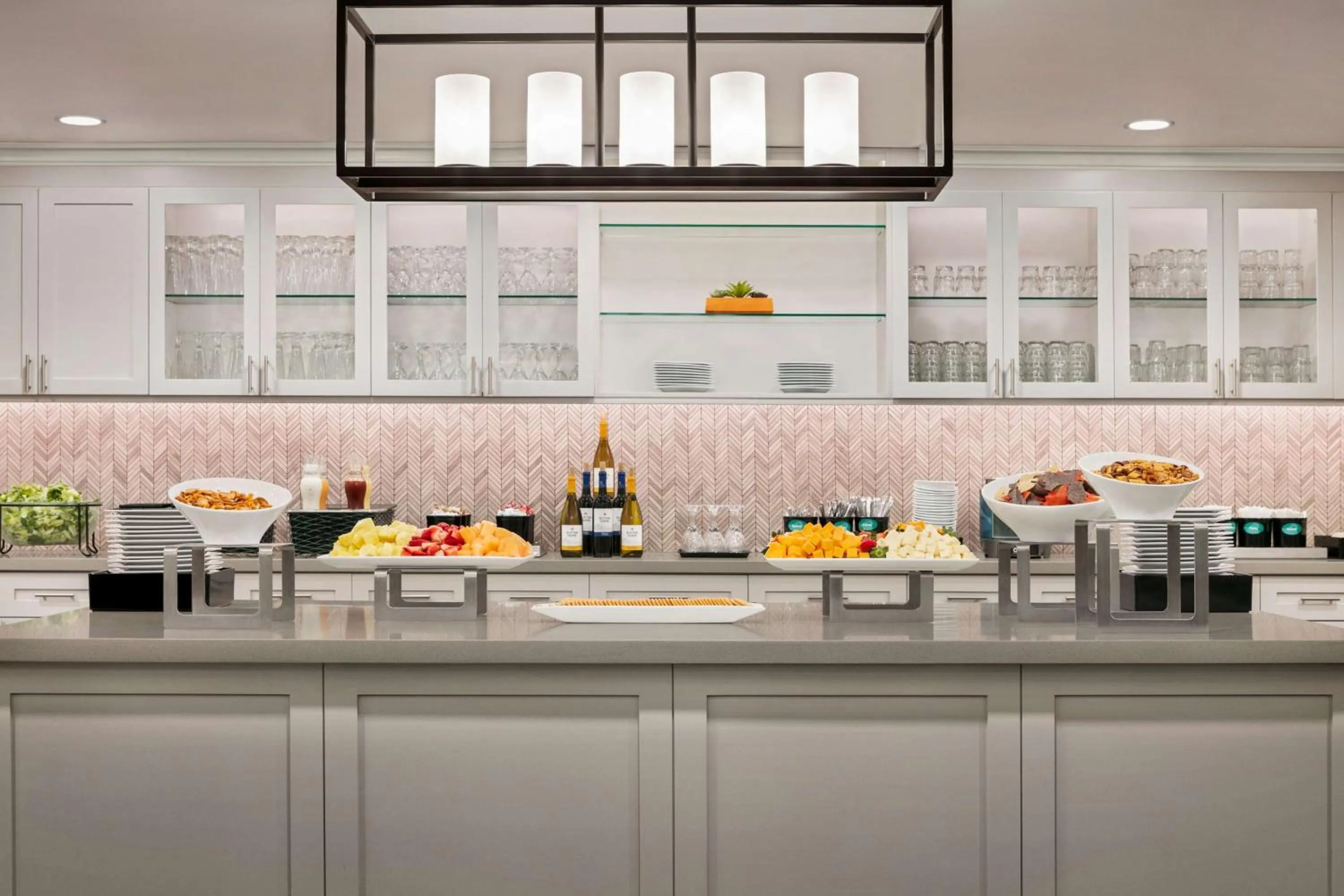 Dining area in Homewood Suites by Hilton Fort Myers