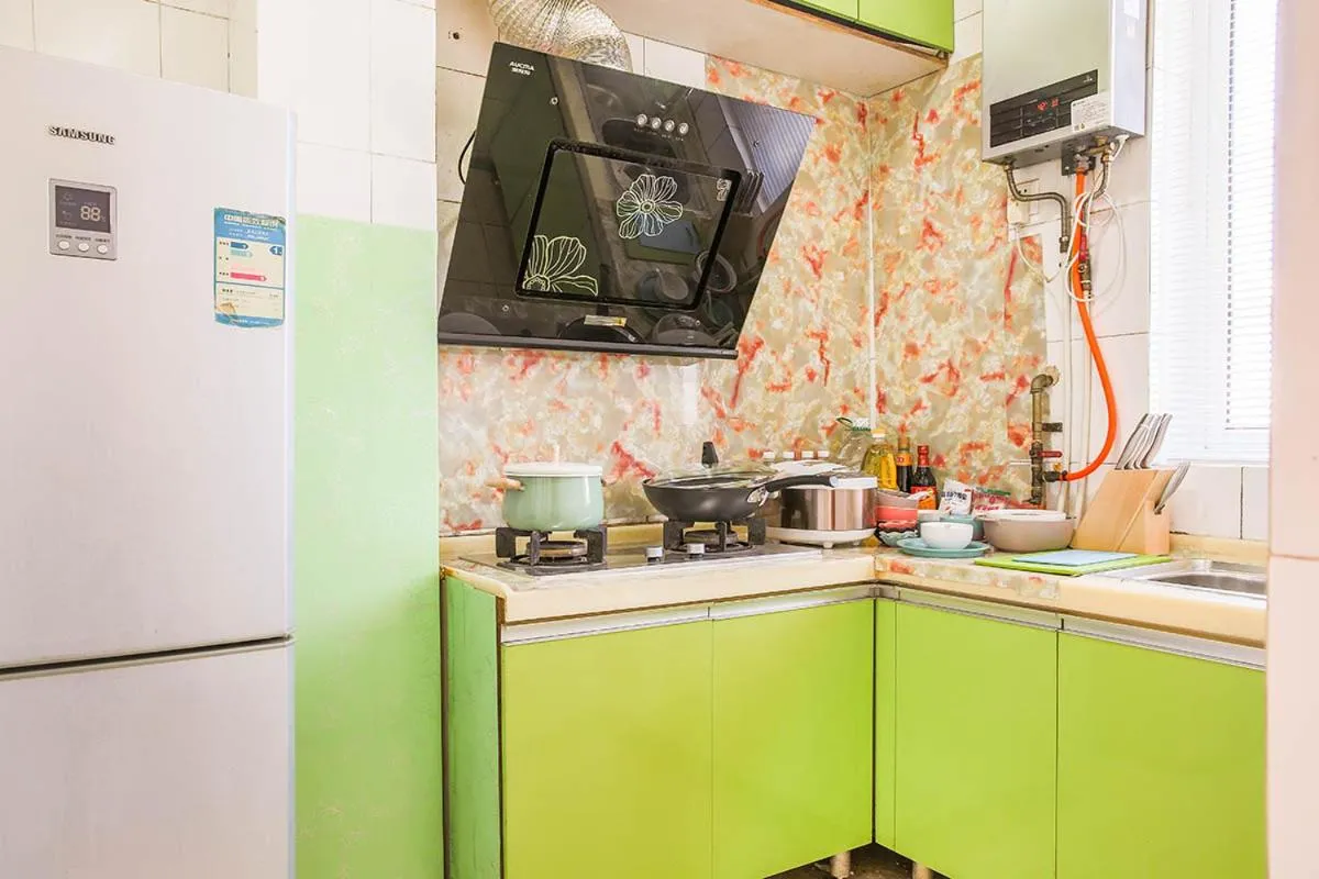 Apartment with Balcony in Henan Kaifeng·Gulou Square· Locals Apartment 00138460