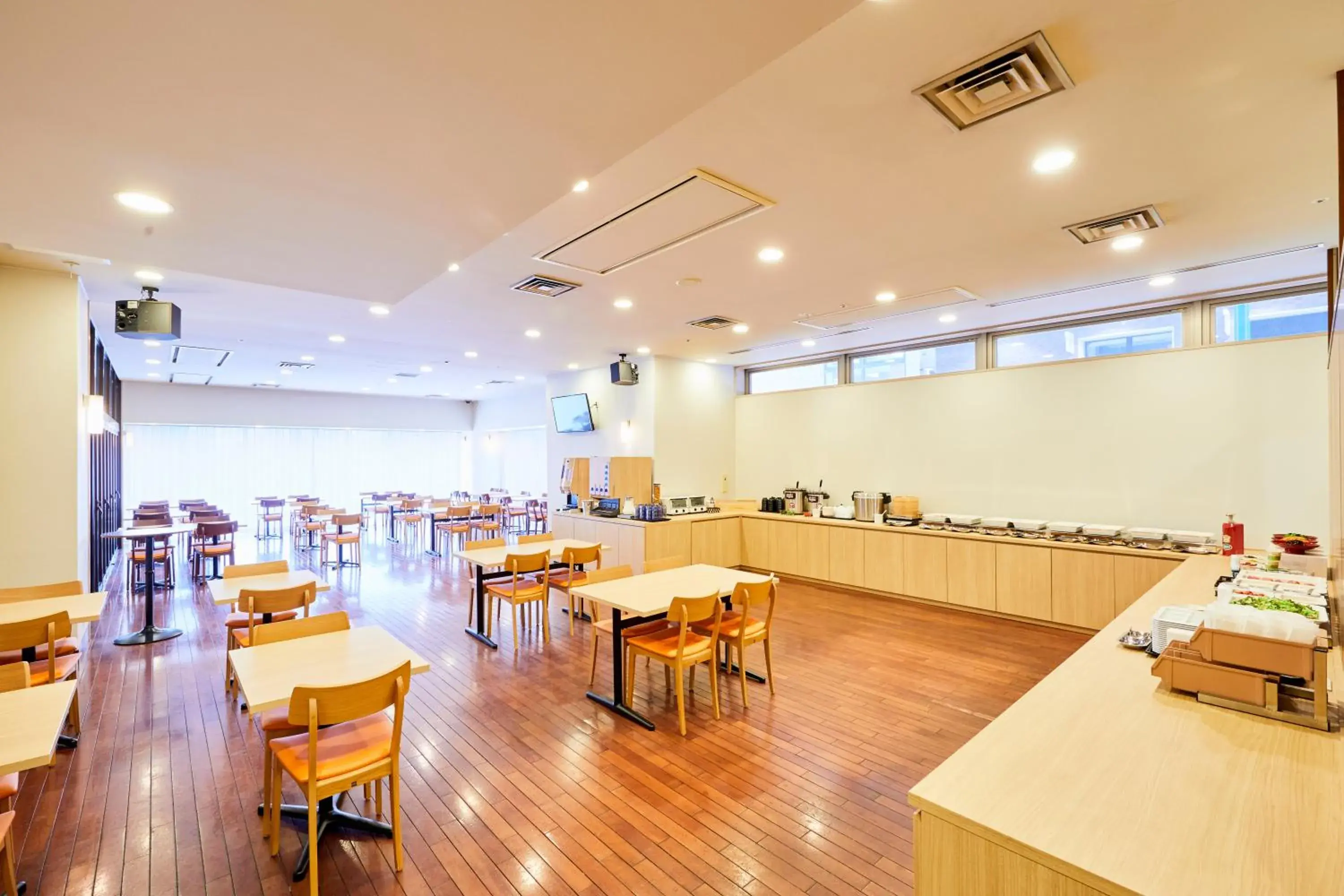 Restaurant/places to eat in Hotel Wing International Kobe - Shinnagata Ekimae Restaurant/places to eat in Hotel Wing International Kobe - Shinnagata Ekimae