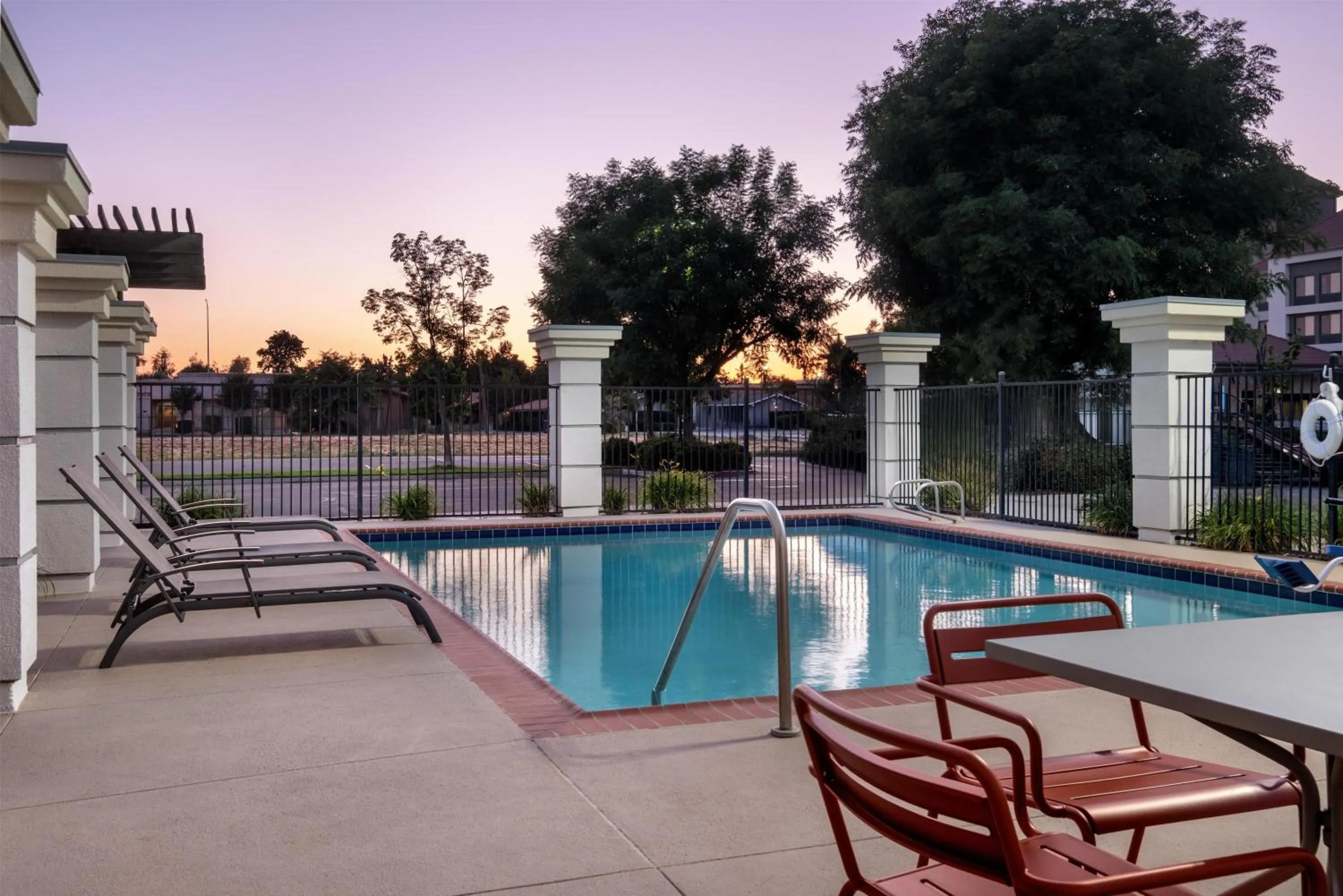 Pool view in Hampton Inn & Suites Fresno
