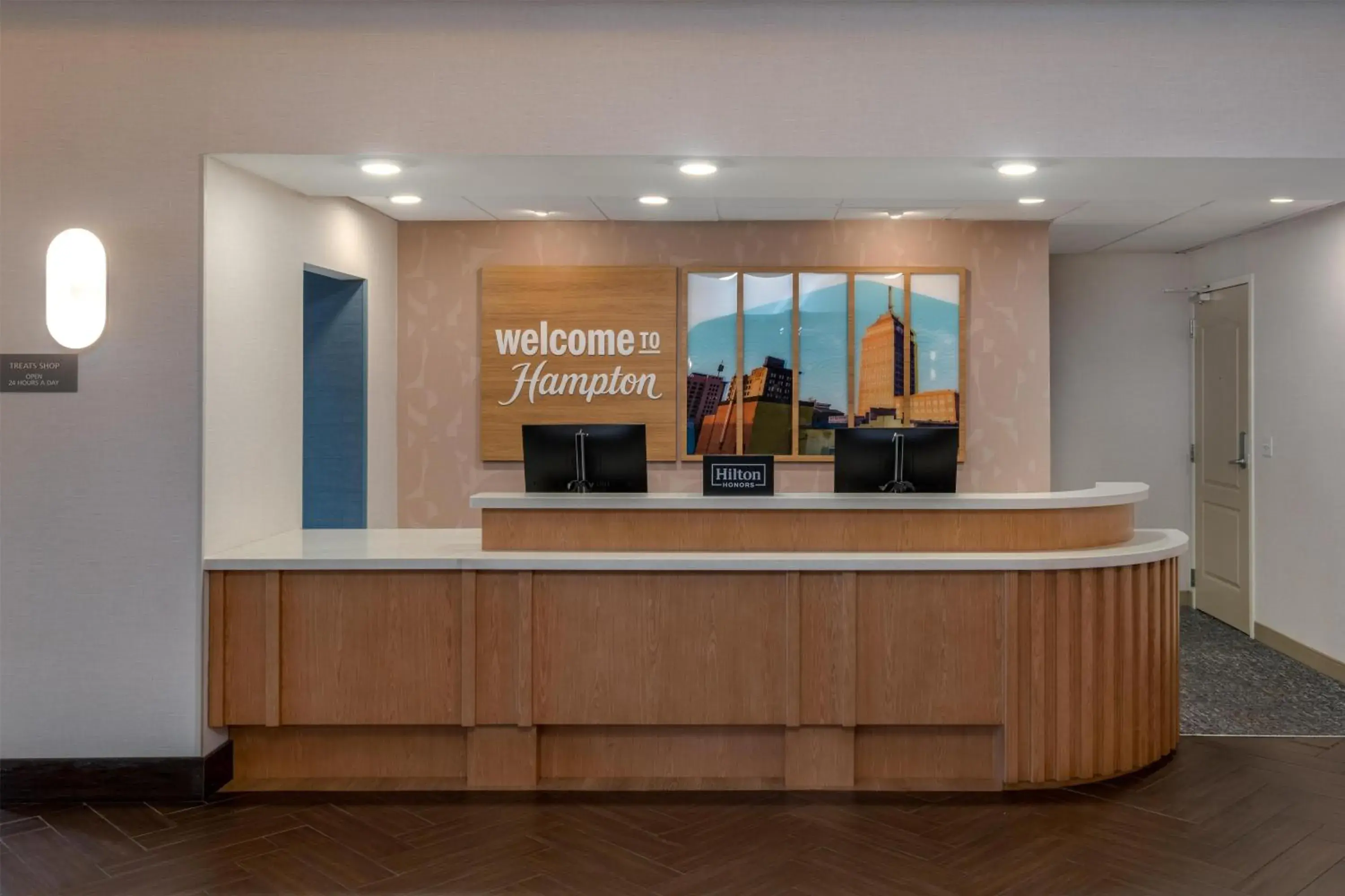 Lobby or reception in Hampton Inn & Suites Fresno Lobby or reception in Hampton Inn & Suites Fresno