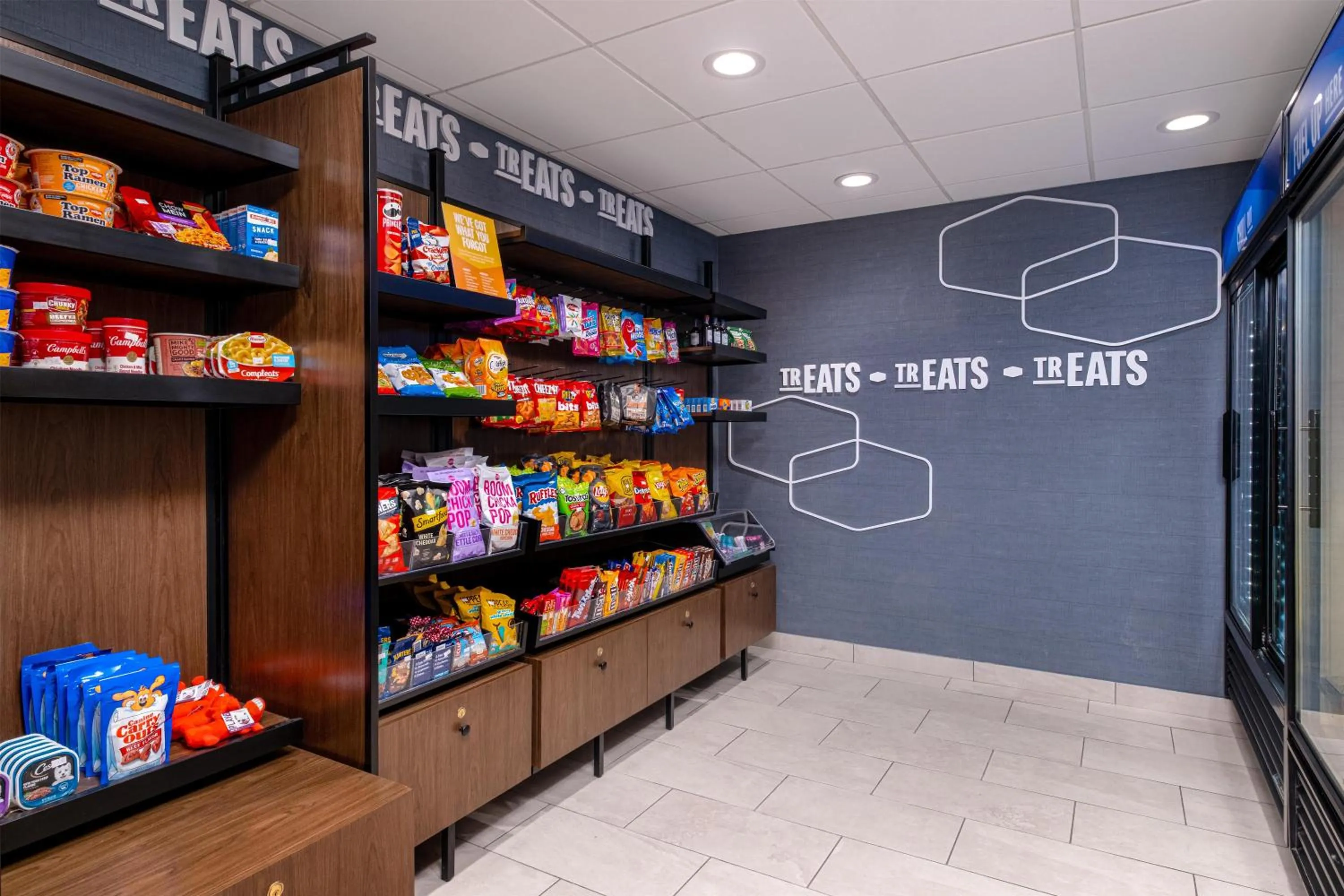 Restaurant/places to eat in Hampton Inn & Suites Fresno