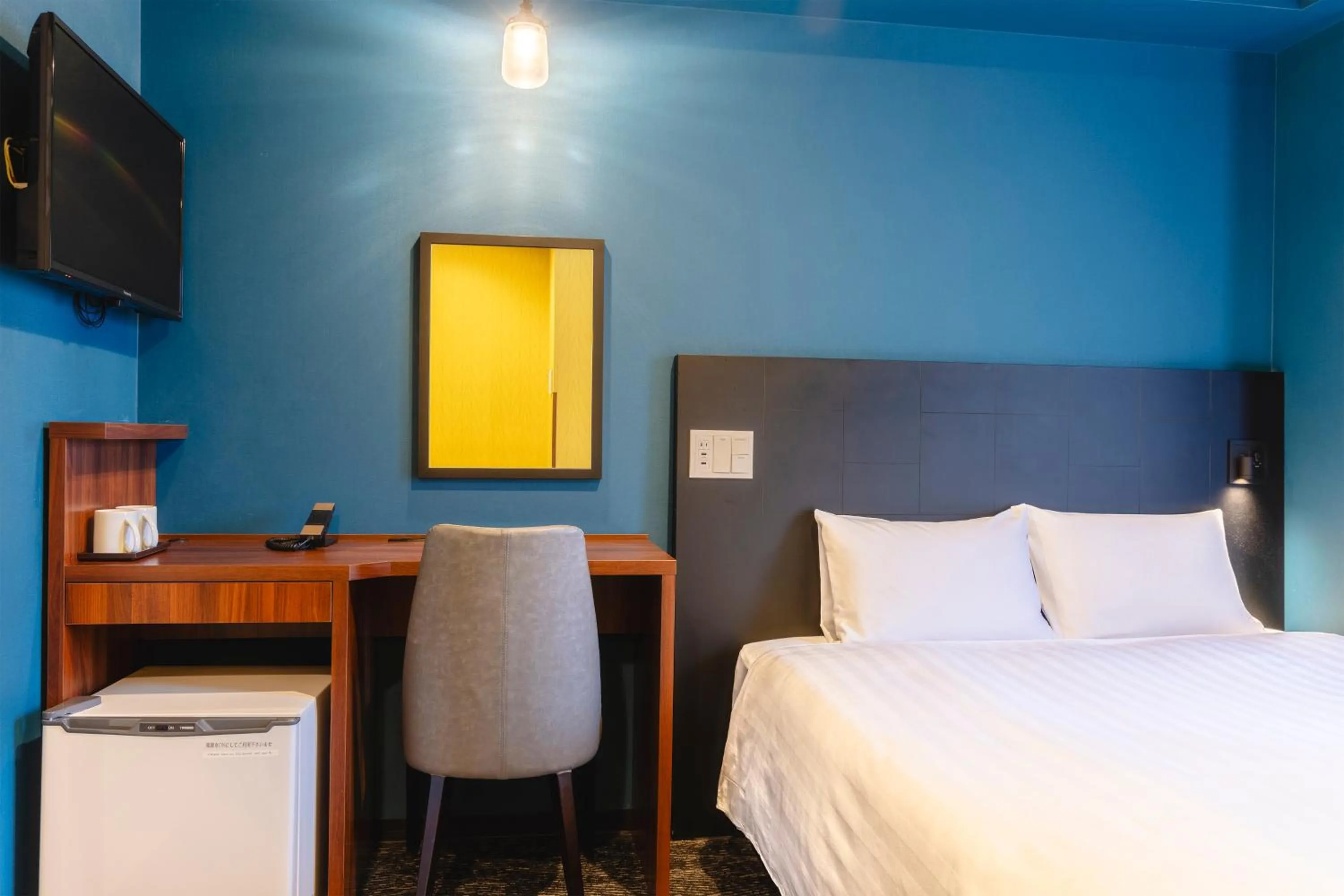 Photo of the whole room, Bed in KOKO HOTEL Shimbashi Onarimon - formerly Hotel Wing International Shimbashi Onarimon