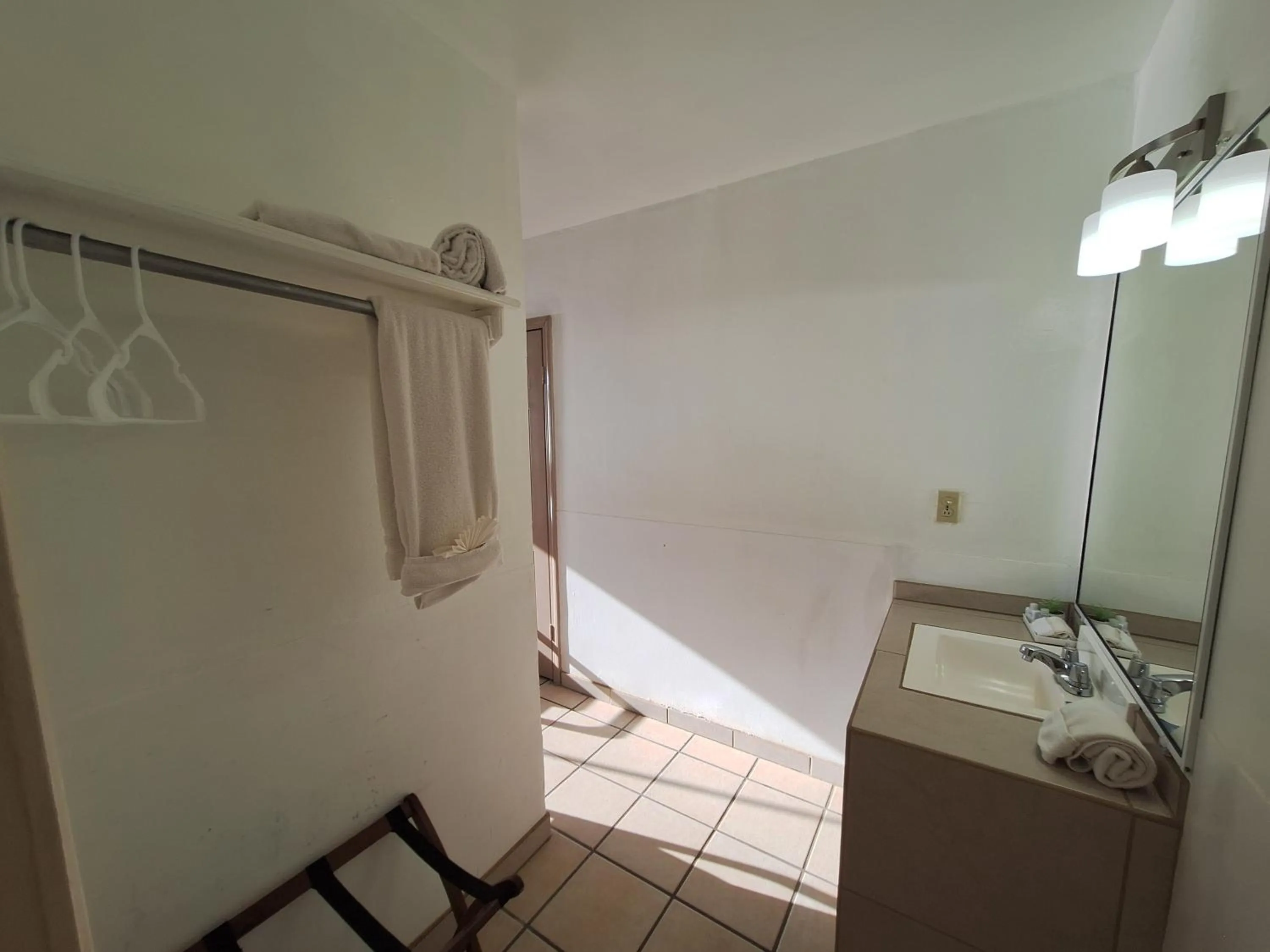 #38 Bungalow Seaside Hotel & Victors RV Park