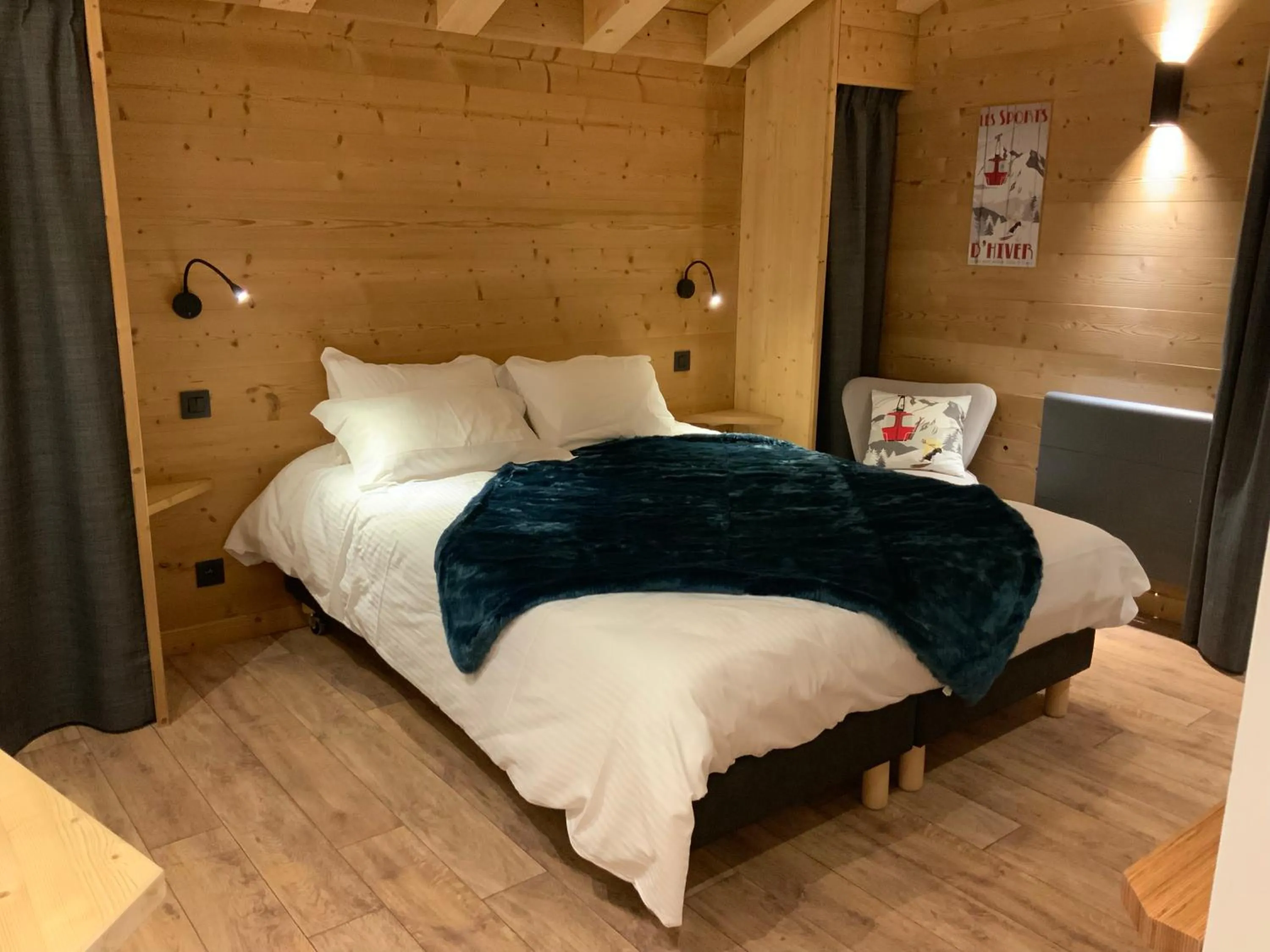 Shower, Bed in Hotel Le Very