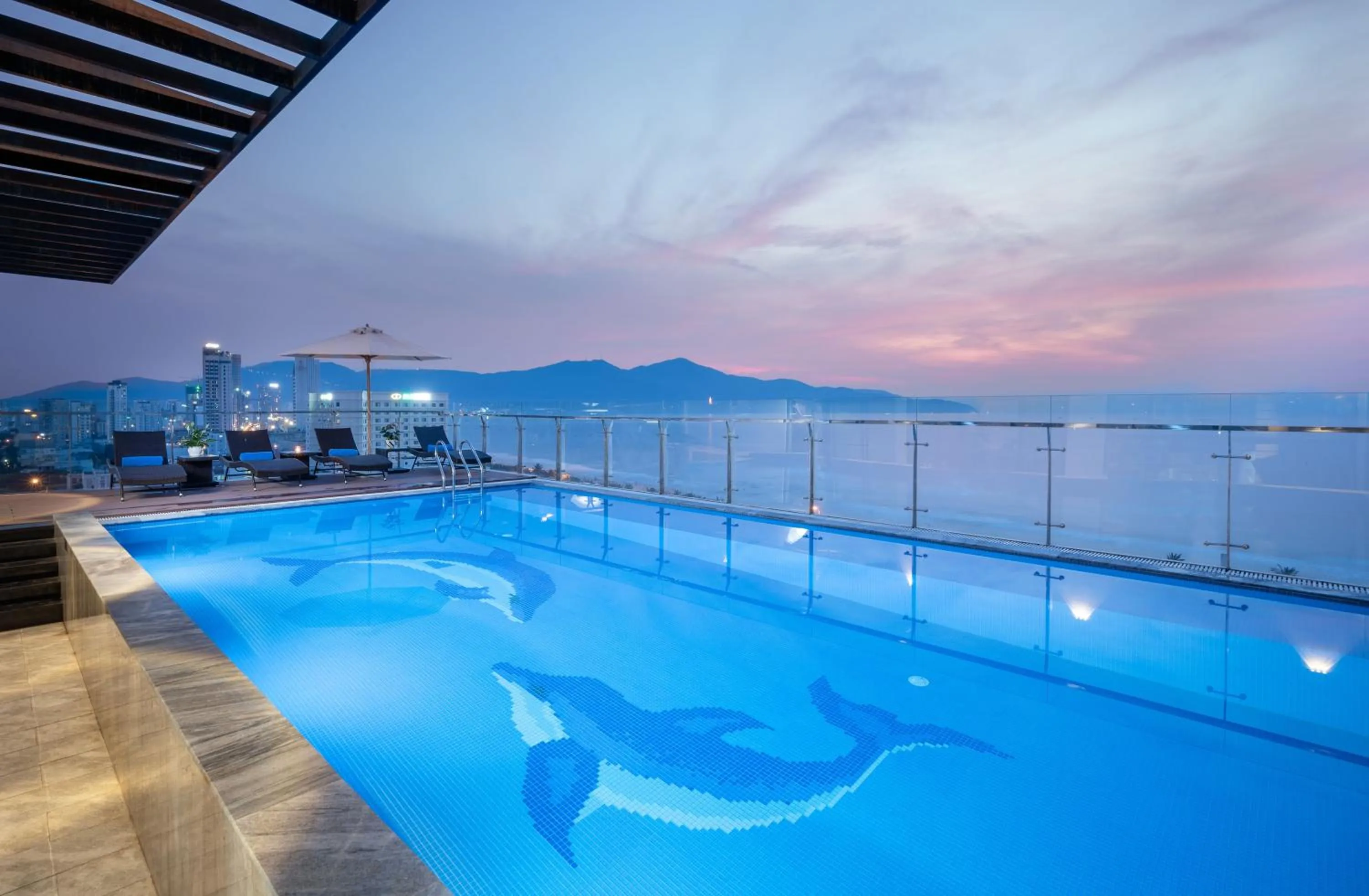 Mountain view in Sunny Ocean Hotel & Spa