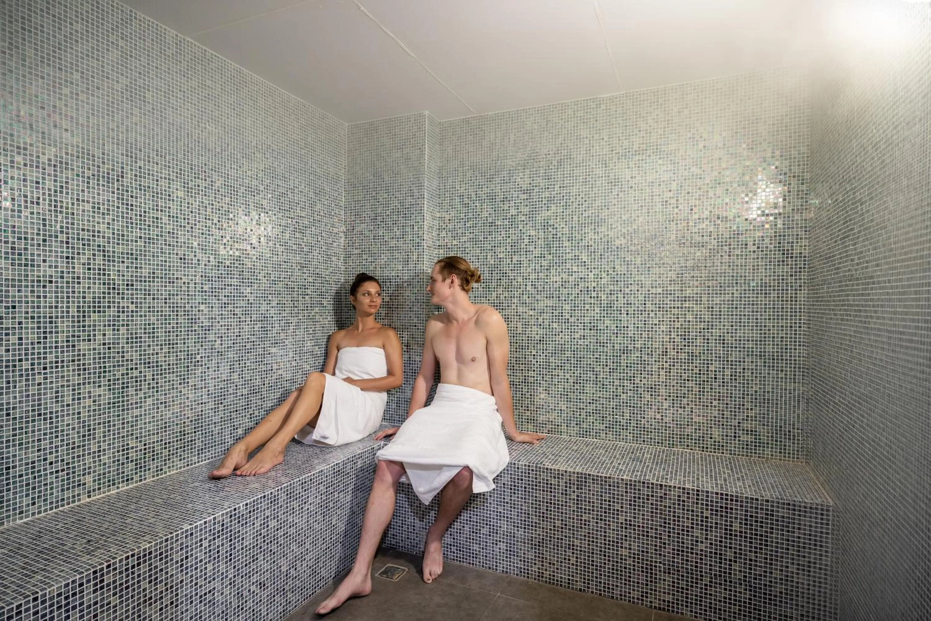 Sauna in Sunny Ocean Hotel & Spa