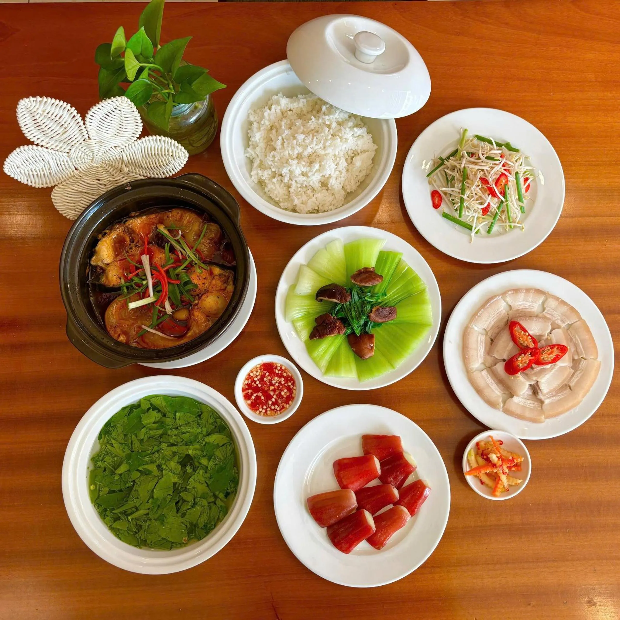 Restaurant/places to eat in Sunny Ocean Hotel & Spa