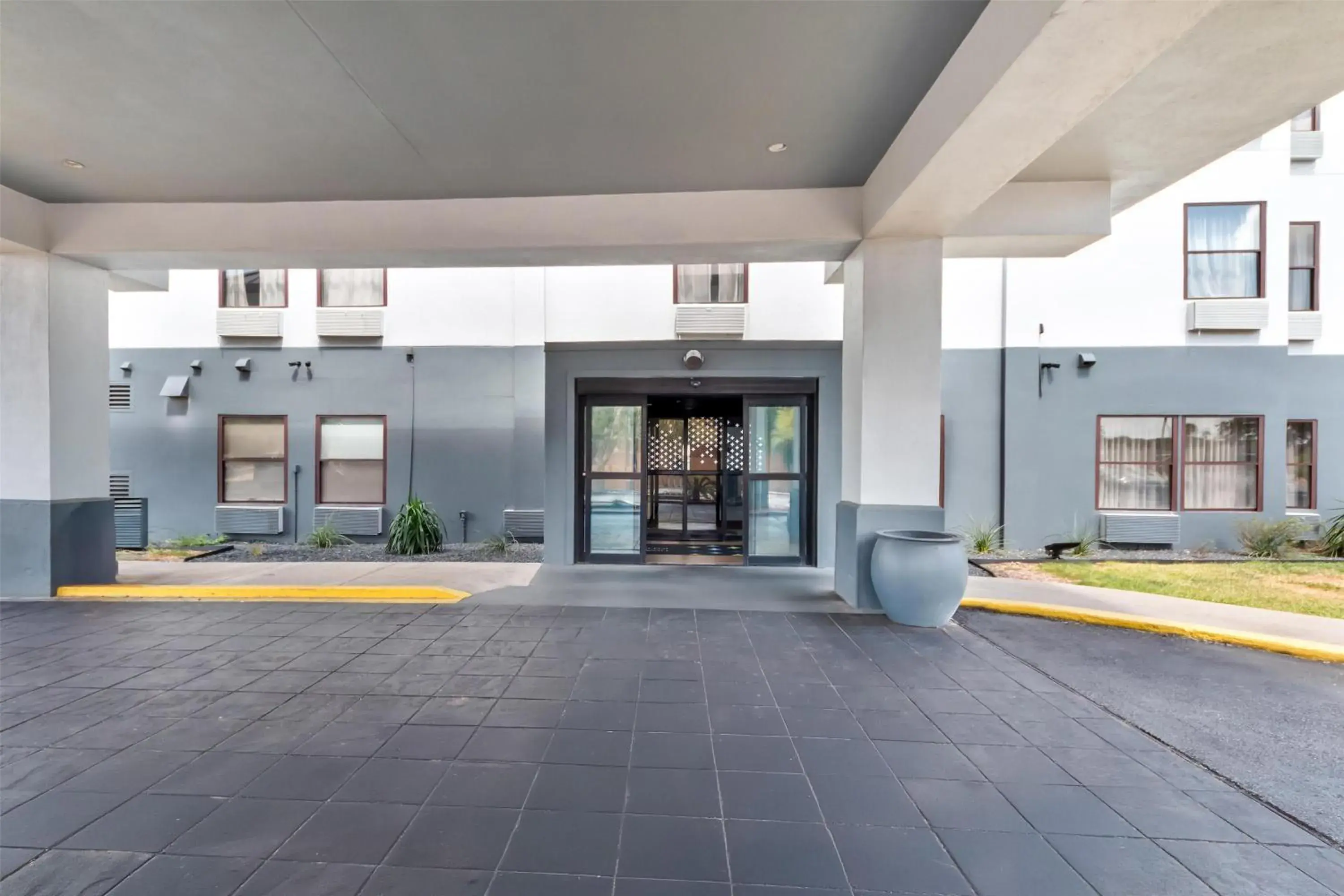 Property building in Spark By Hilton Corpus Christi Southeast Property building in Spark By Hilton Corpus Christi Southeast