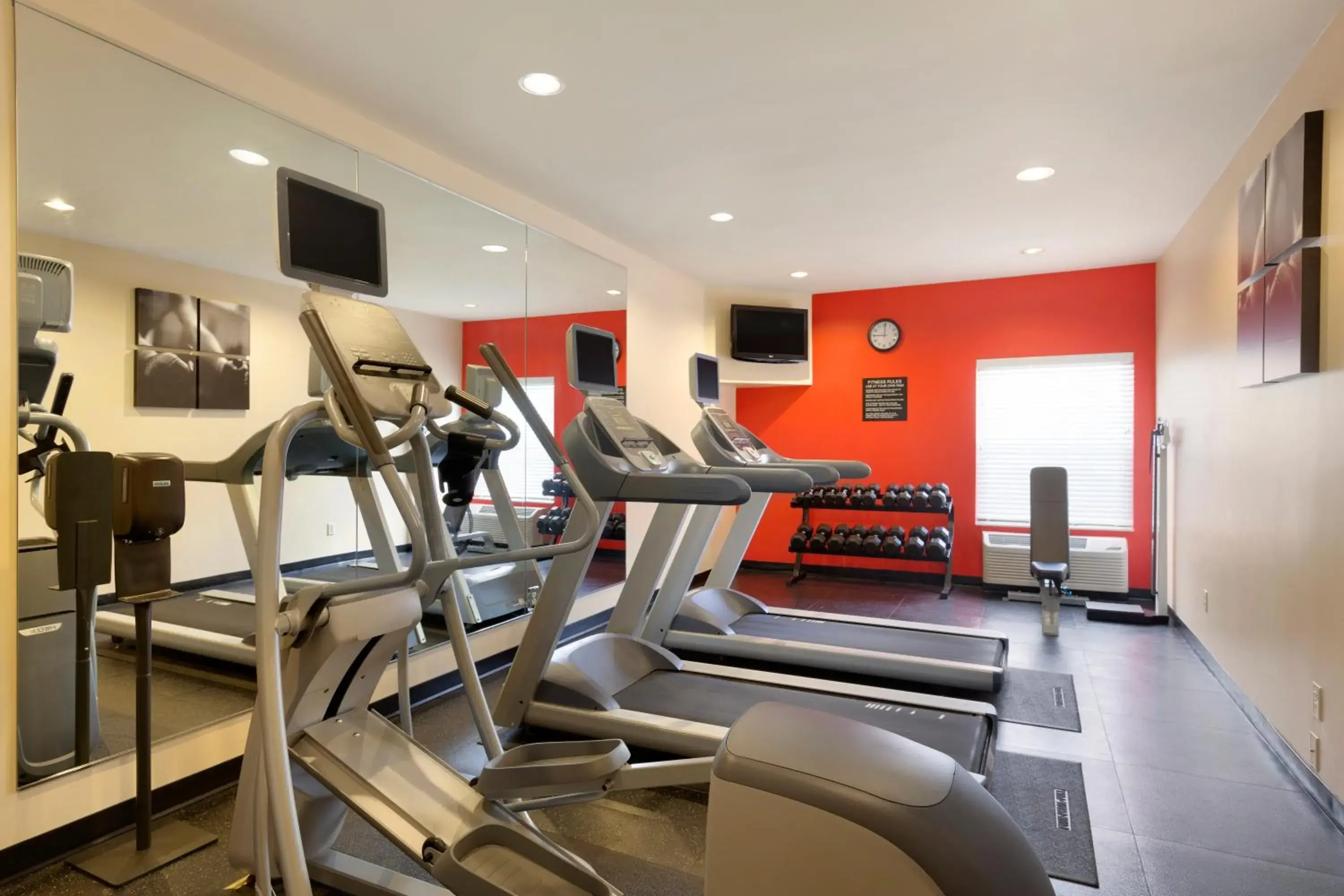 Fitness centre/facilities in Spark By Hilton Corpus Christi Southeast Fitness centre/facilities in Spark By Hilton Corpus Christi Southeast