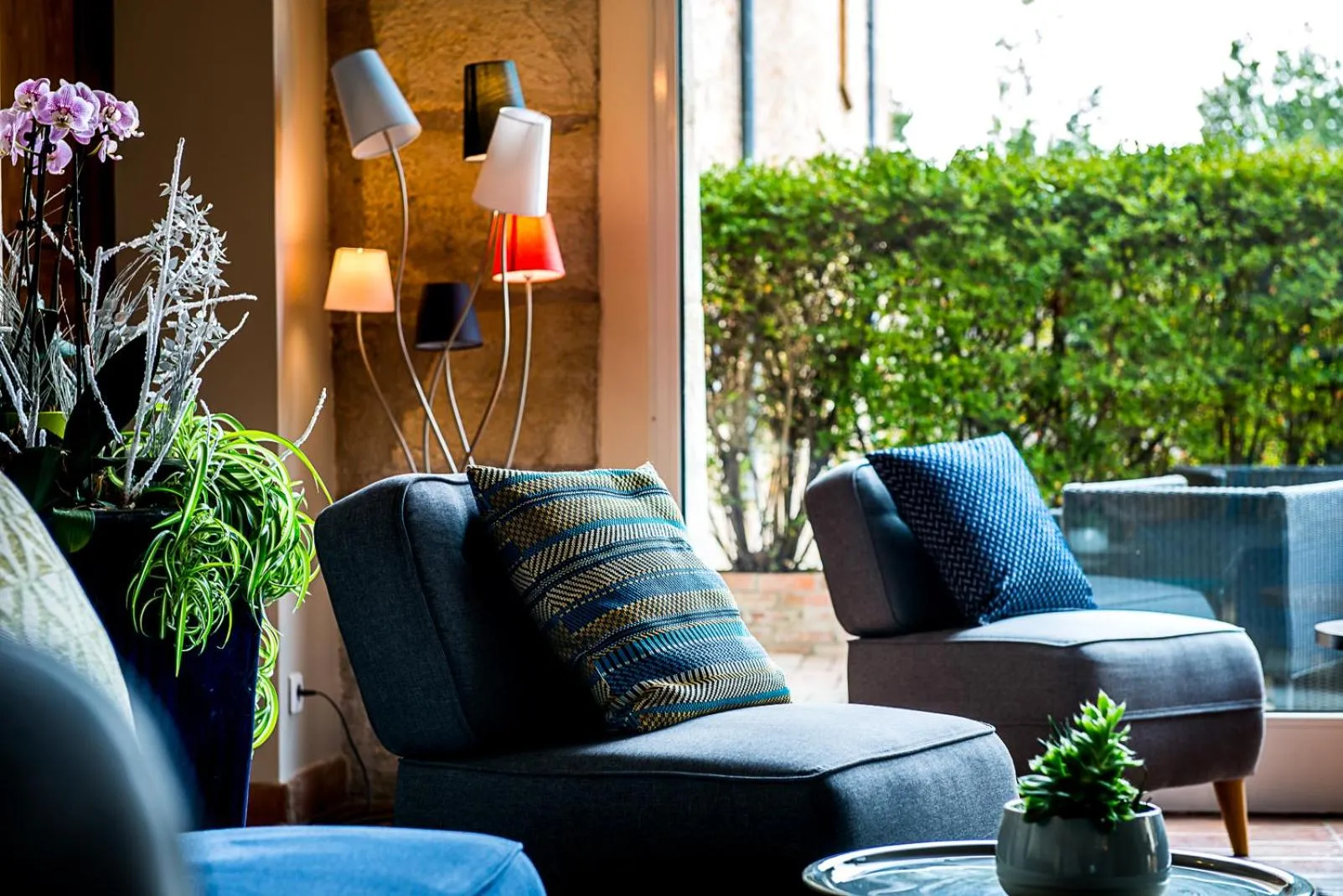 Communal lounge/ TV room in Demeures et Chateaux l'Abbaye Caladoise - Anciennement Hostellerie Ferme du Poulet