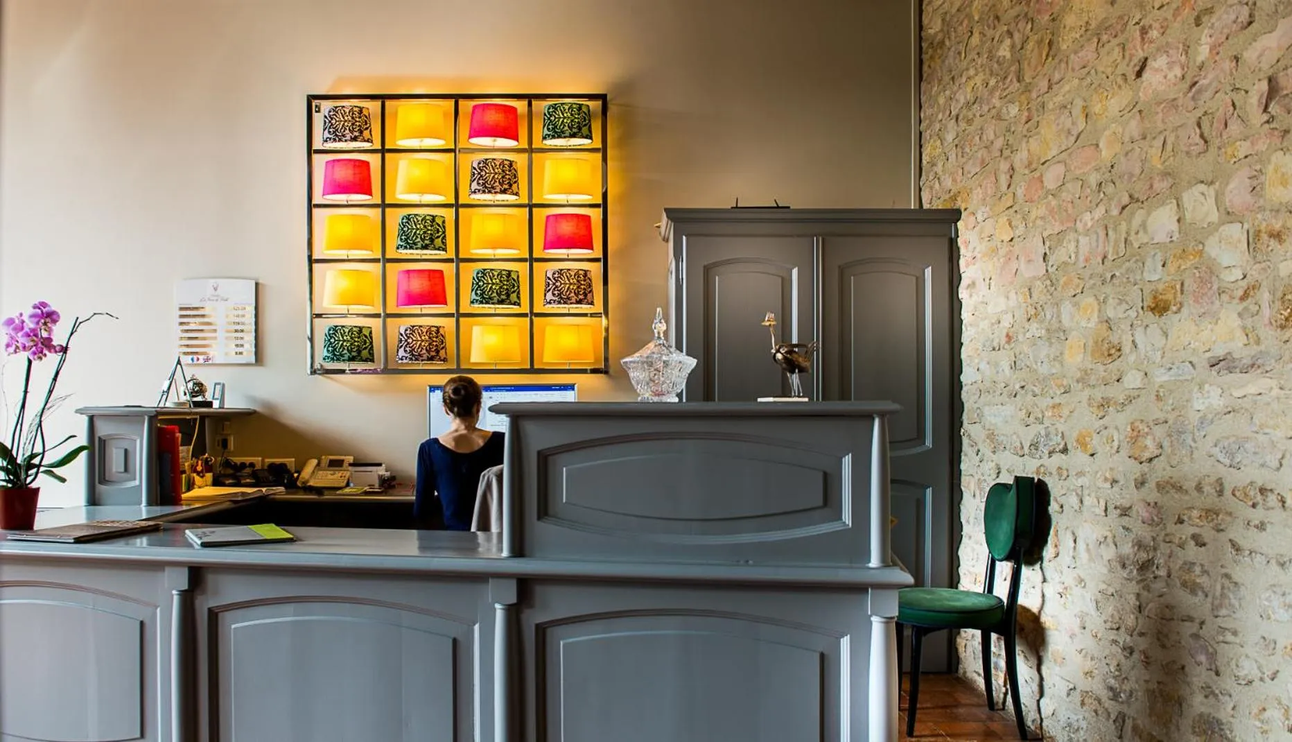 Lobby or reception in Demeures et Chateaux l'Abbaye Caladoise - Anciennement Hostellerie Ferme du Poulet