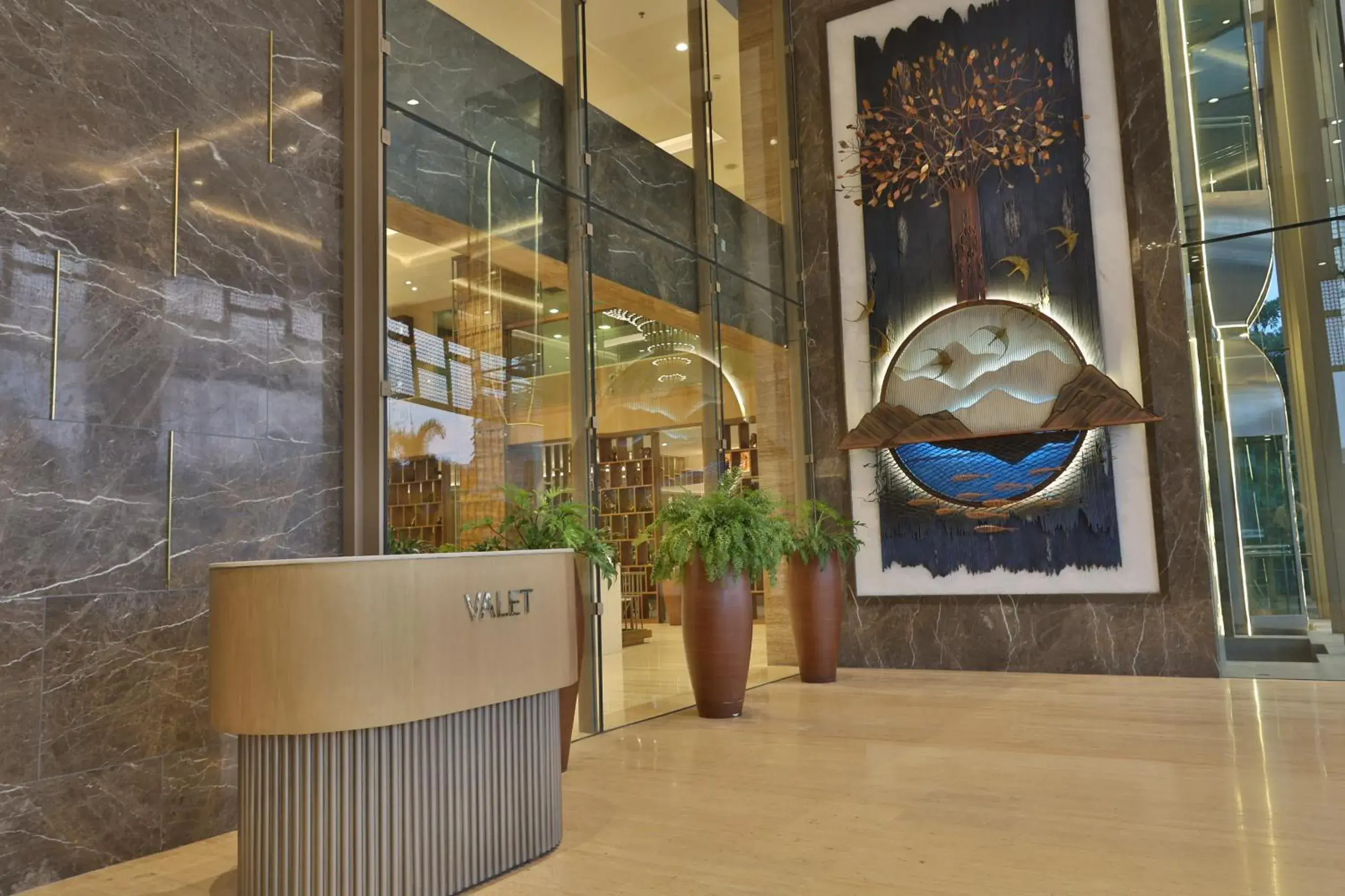 Property building in Express Inn The Business Luxury Hotel Property building in Express Inn The Business Luxury Hotel