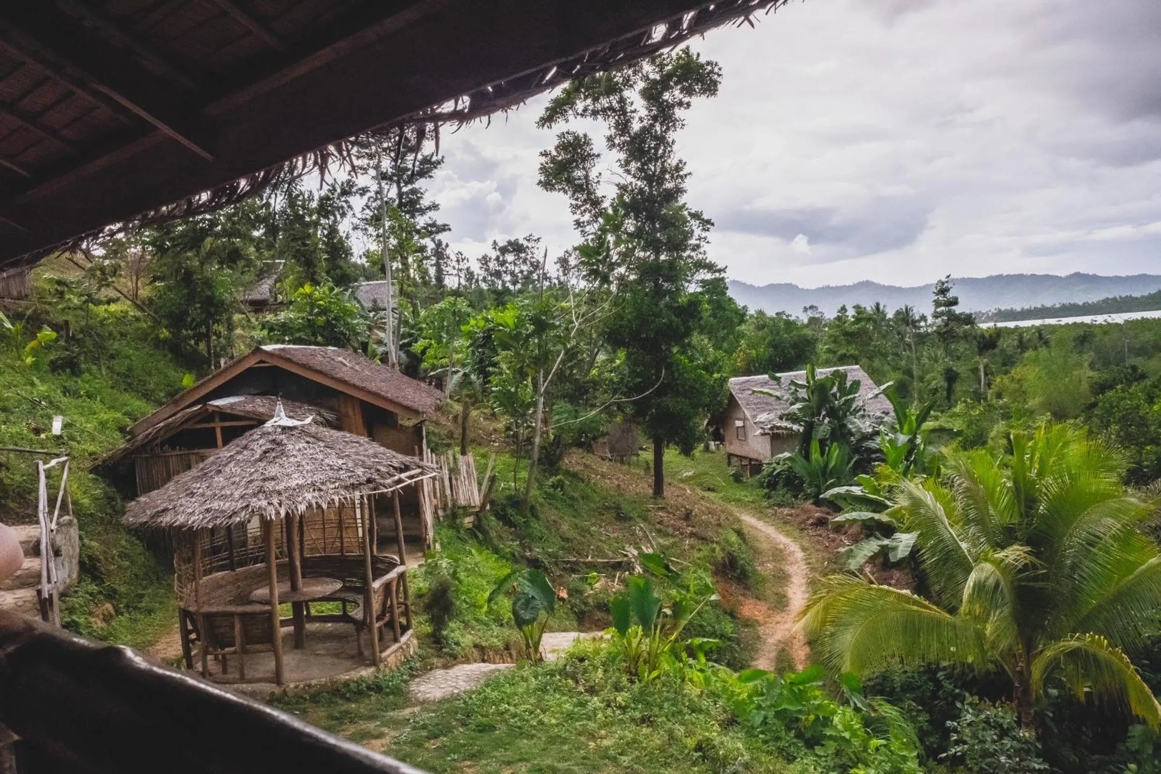 Restaurant/places to eat in Jungle bar Resto & Cottages