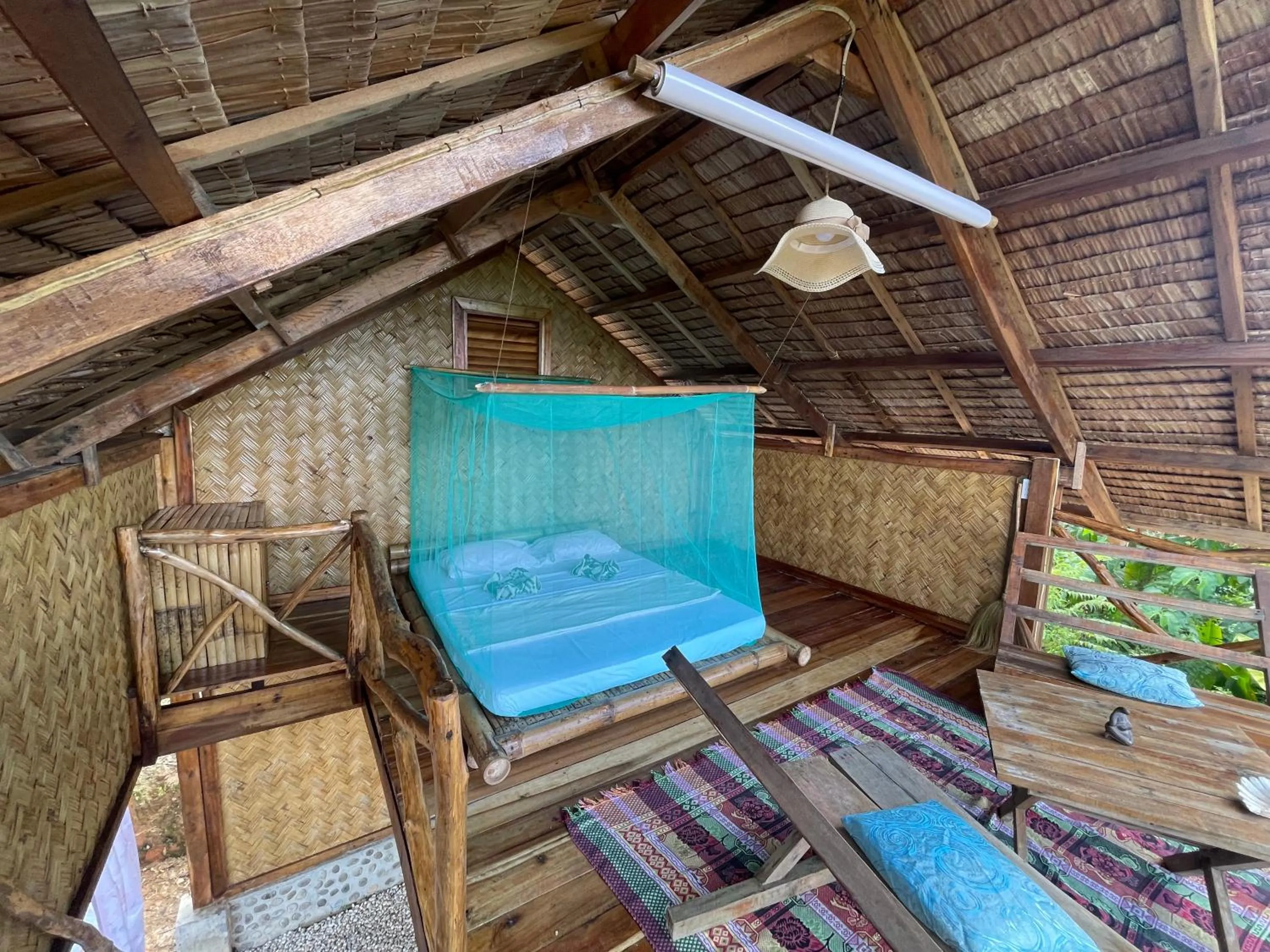 Jungle bar Resto & Cottages