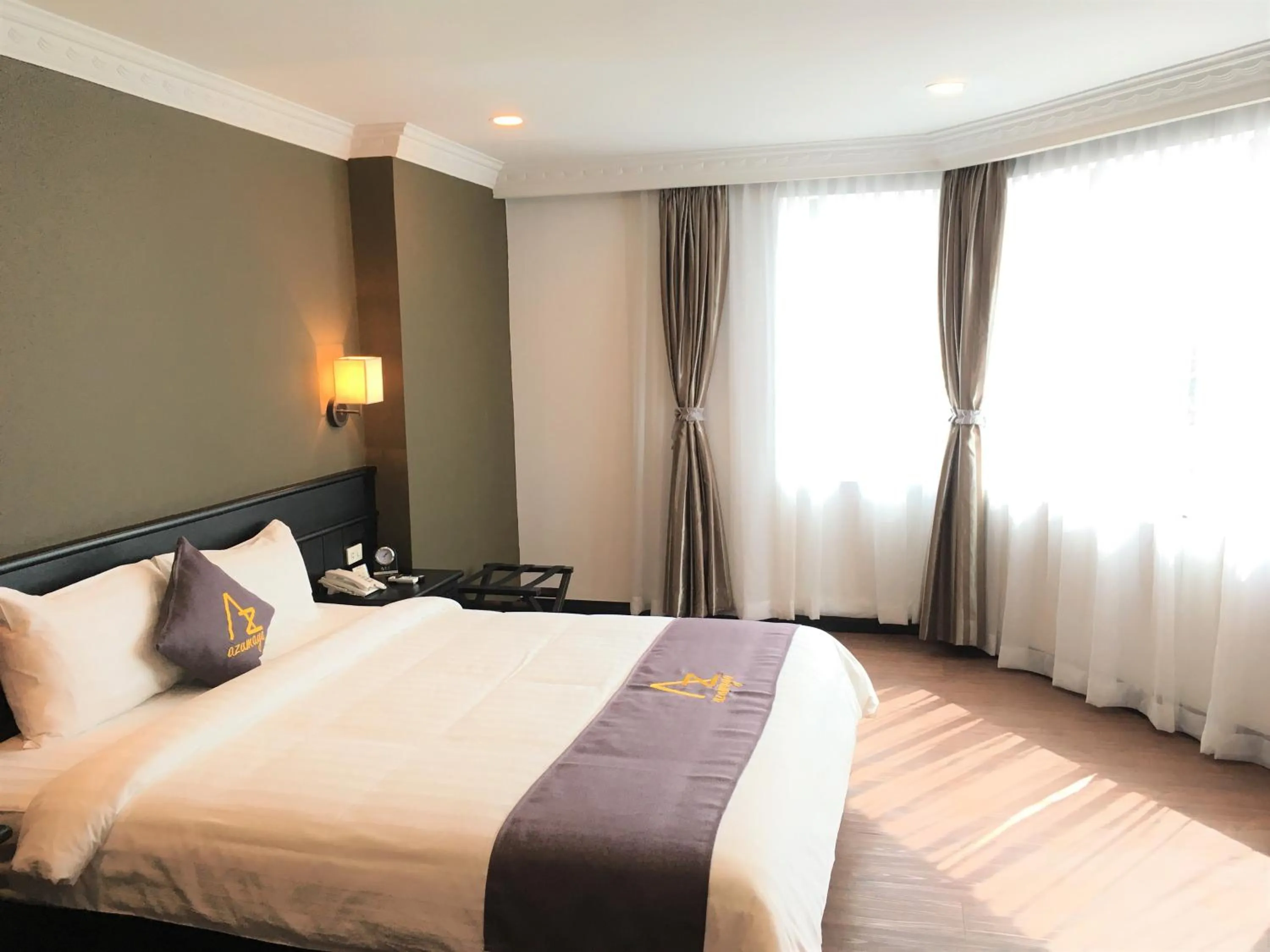 Bedroom, Bed in Azumaya Hotel Phnom Penh