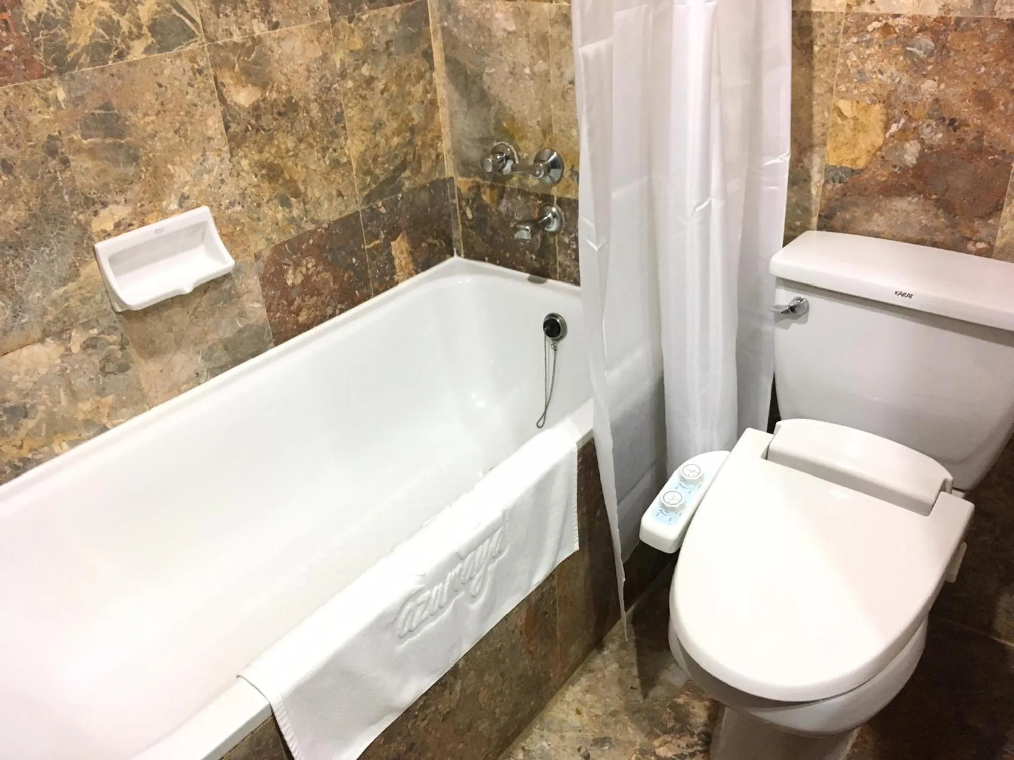 Bathroom in Azumaya Hotel Phnom Penh