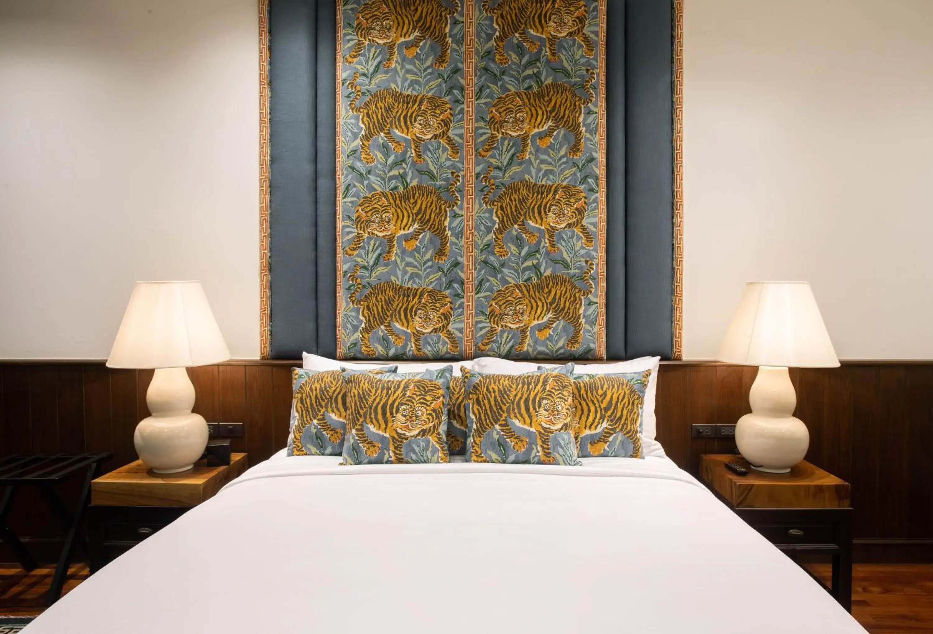 Bed in The Bridge An Eclectic Luxotel Bed in The Bridge An Eclectic Luxotel