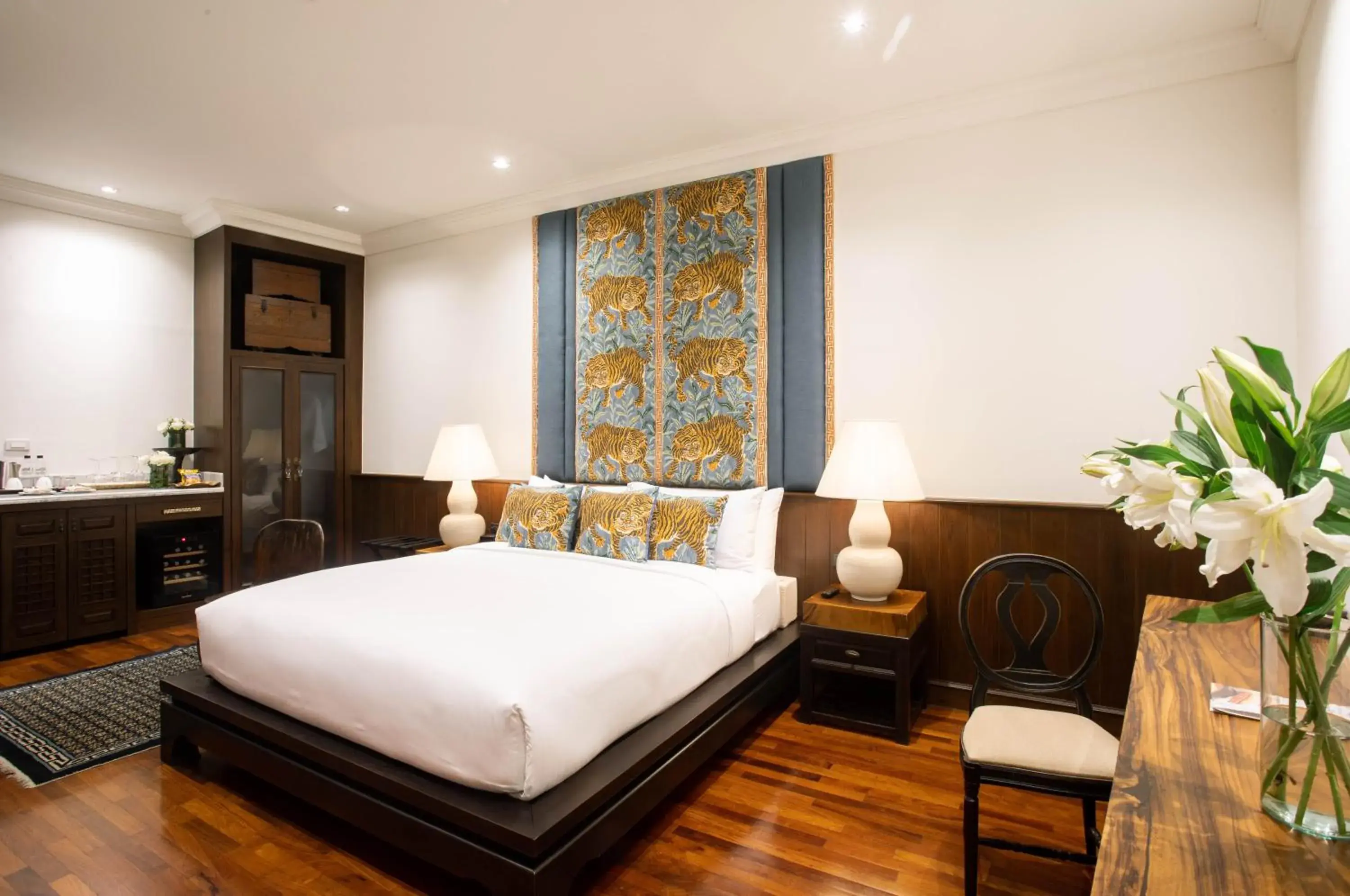 Bed in The Bridge An Eclectic Luxotel Bed in The Bridge An Eclectic Luxotel