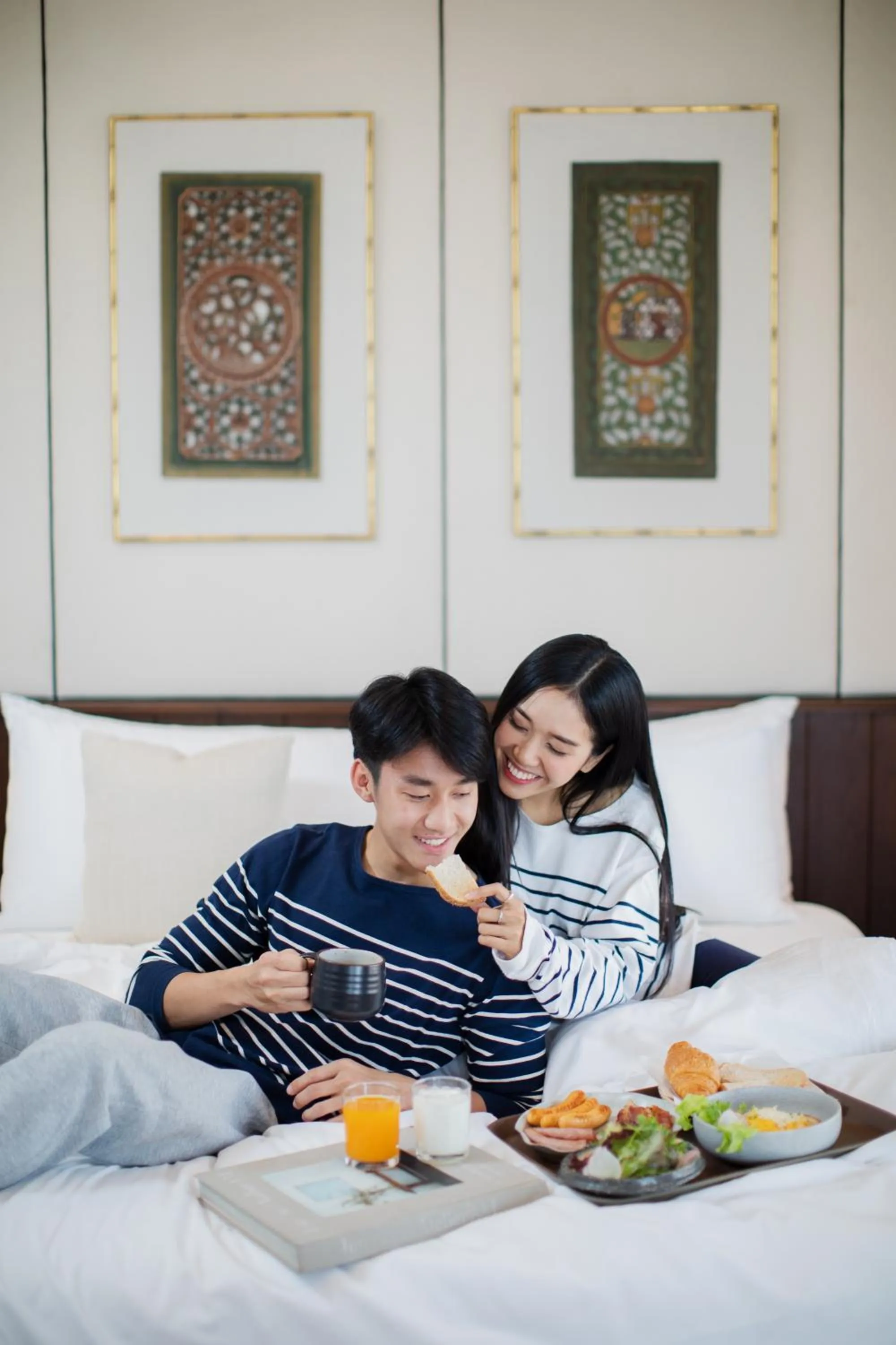 Photo of the whole room, Bed in The Bridge An Eclectic Luxotel