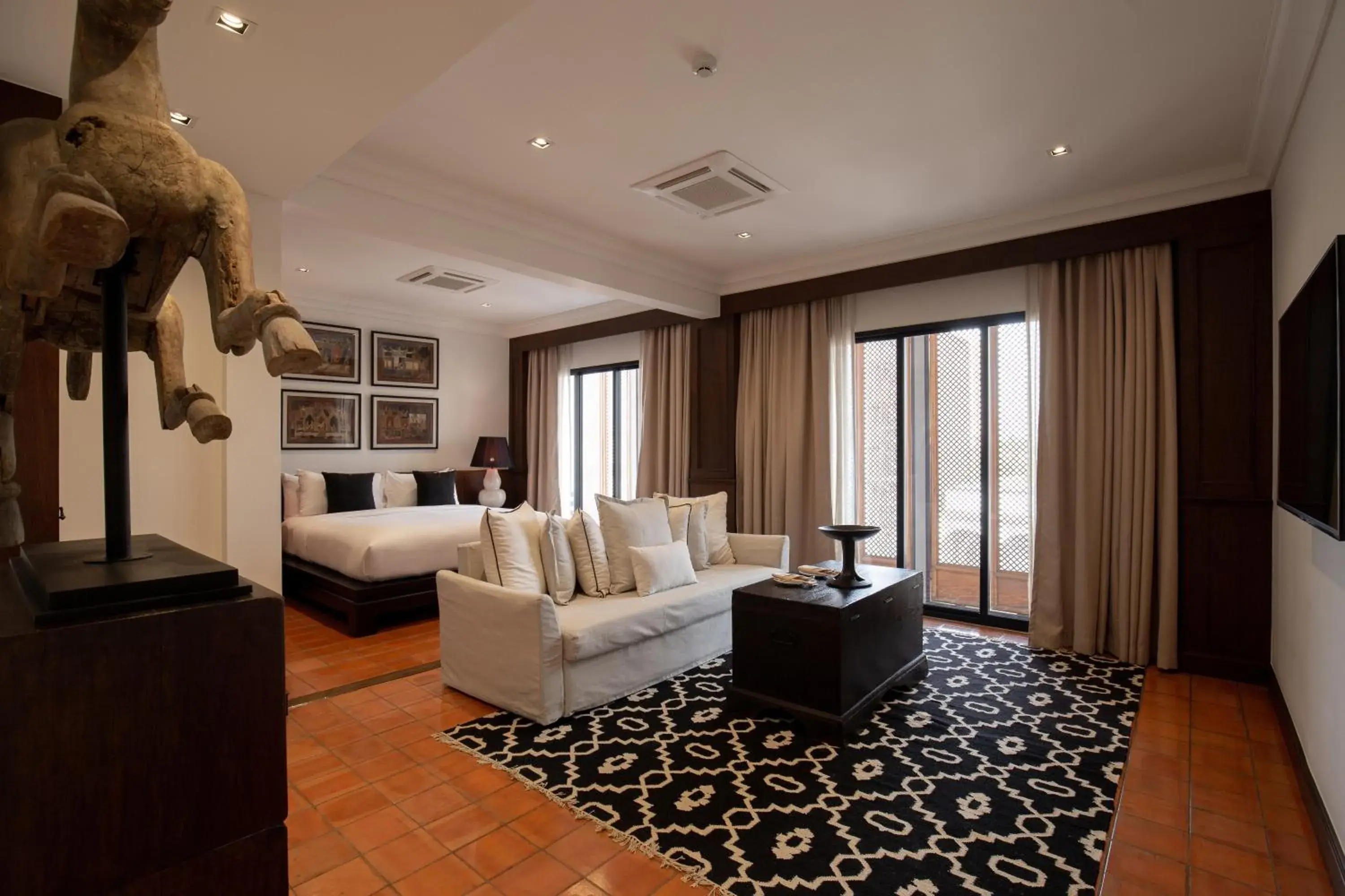 Presidential Suite in The Bridge An Eclectic Luxotel Presidential Suite in The Bridge An Eclectic Luxotel