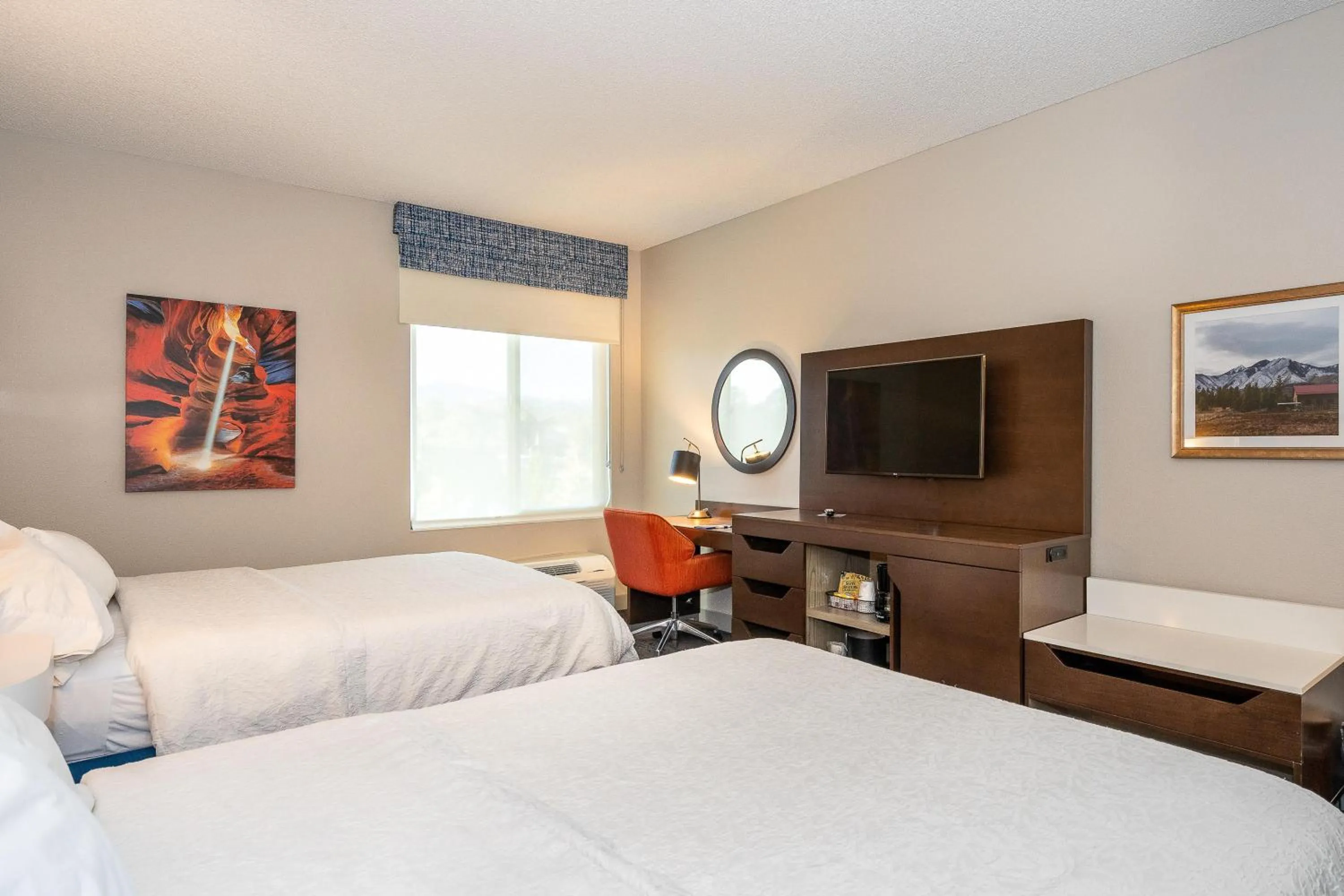 Bed in Hampton Inn & Suites Flagstaff - West