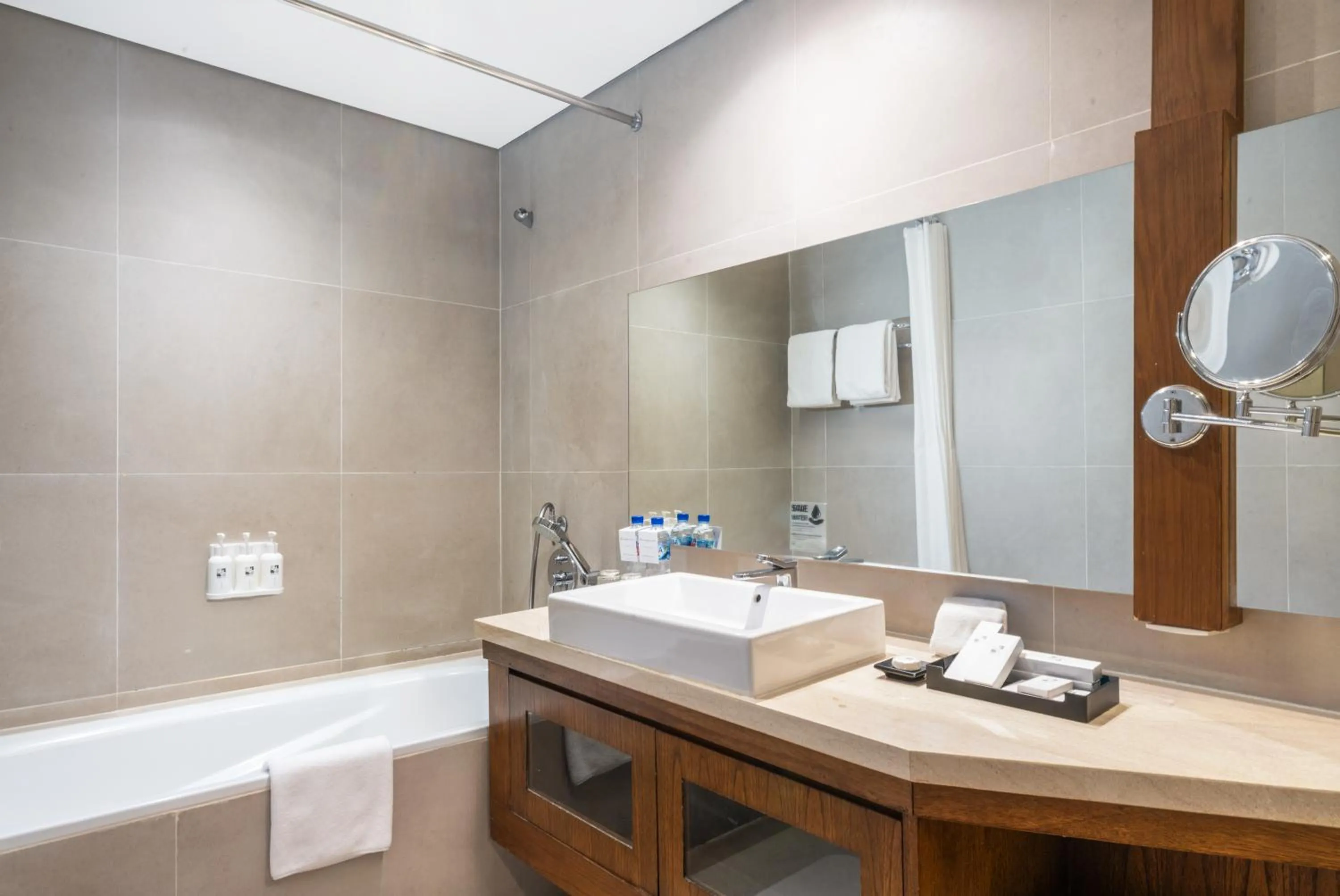 Bathroom in Swiss-Belresort Dago Heritage