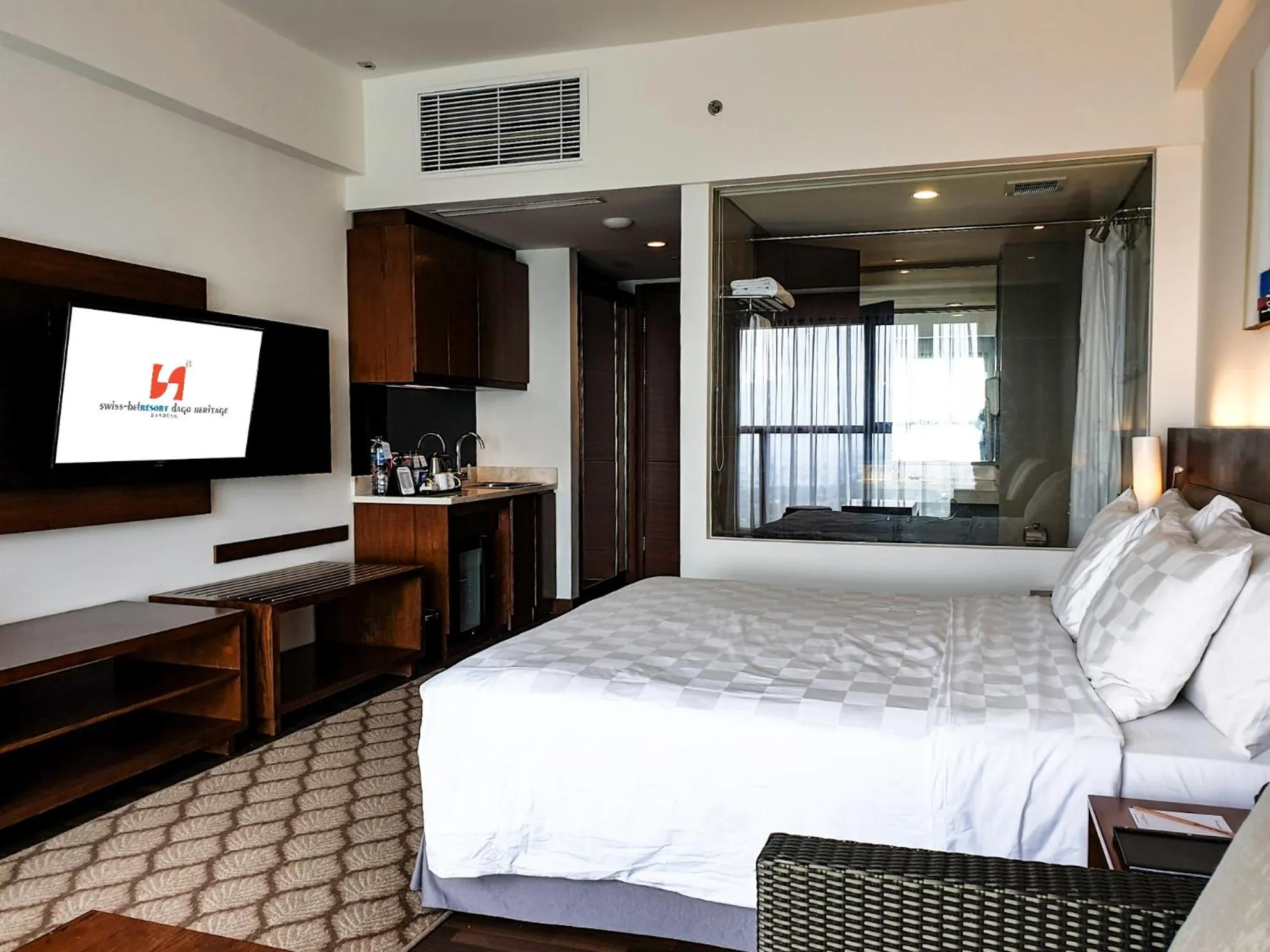 Bedroom, Bed in Swiss-Belresort Dago Heritage