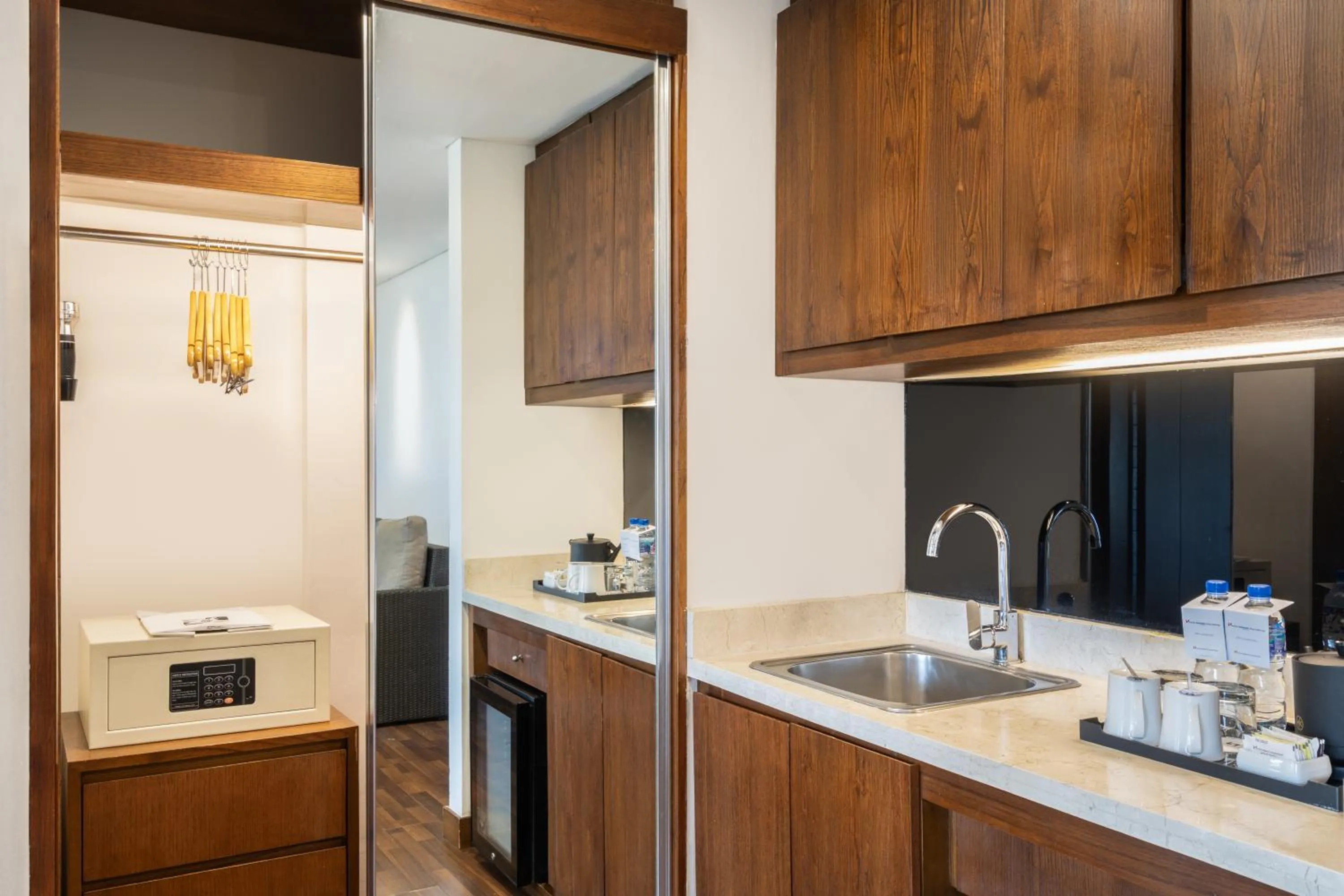 Kitchen or kitchenette in Swiss-Belresort Dago Heritage