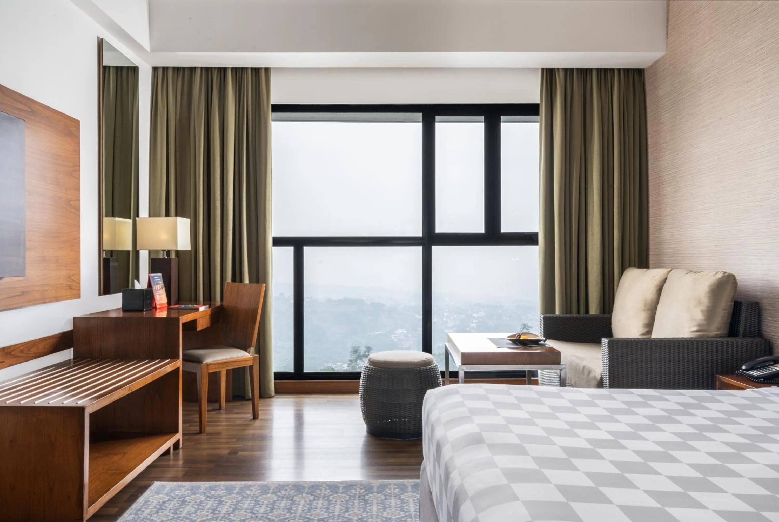 Bedroom, Bed in Swiss-Belresort Dago Heritage