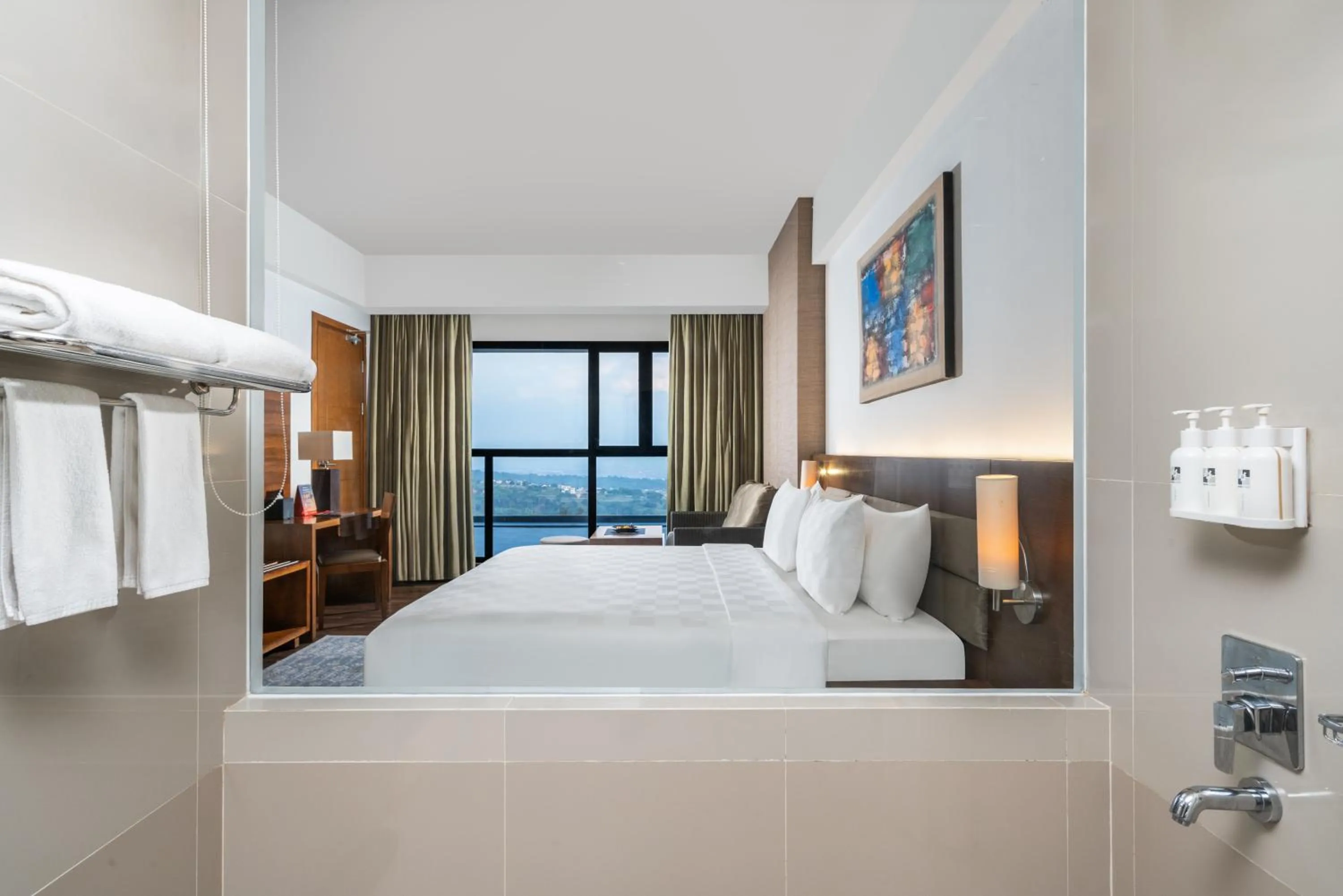 Bedroom, Bed in Swiss-Belresort Dago Heritage