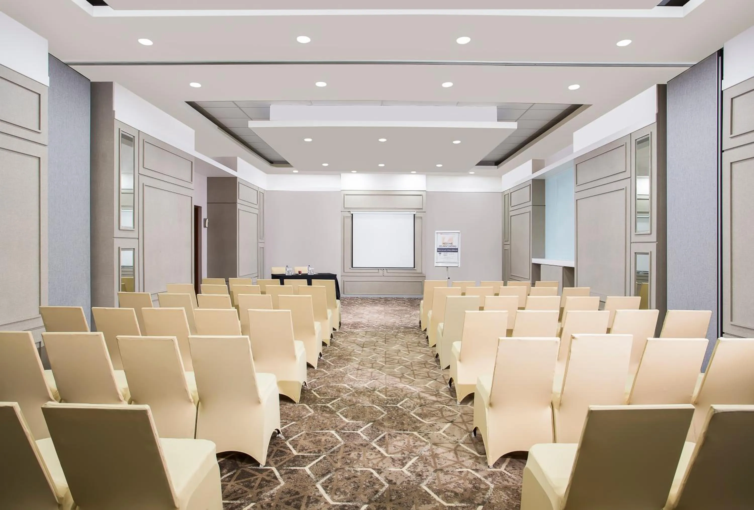 Banquet/Function facilities in Swiss-Belresort Dago Heritage