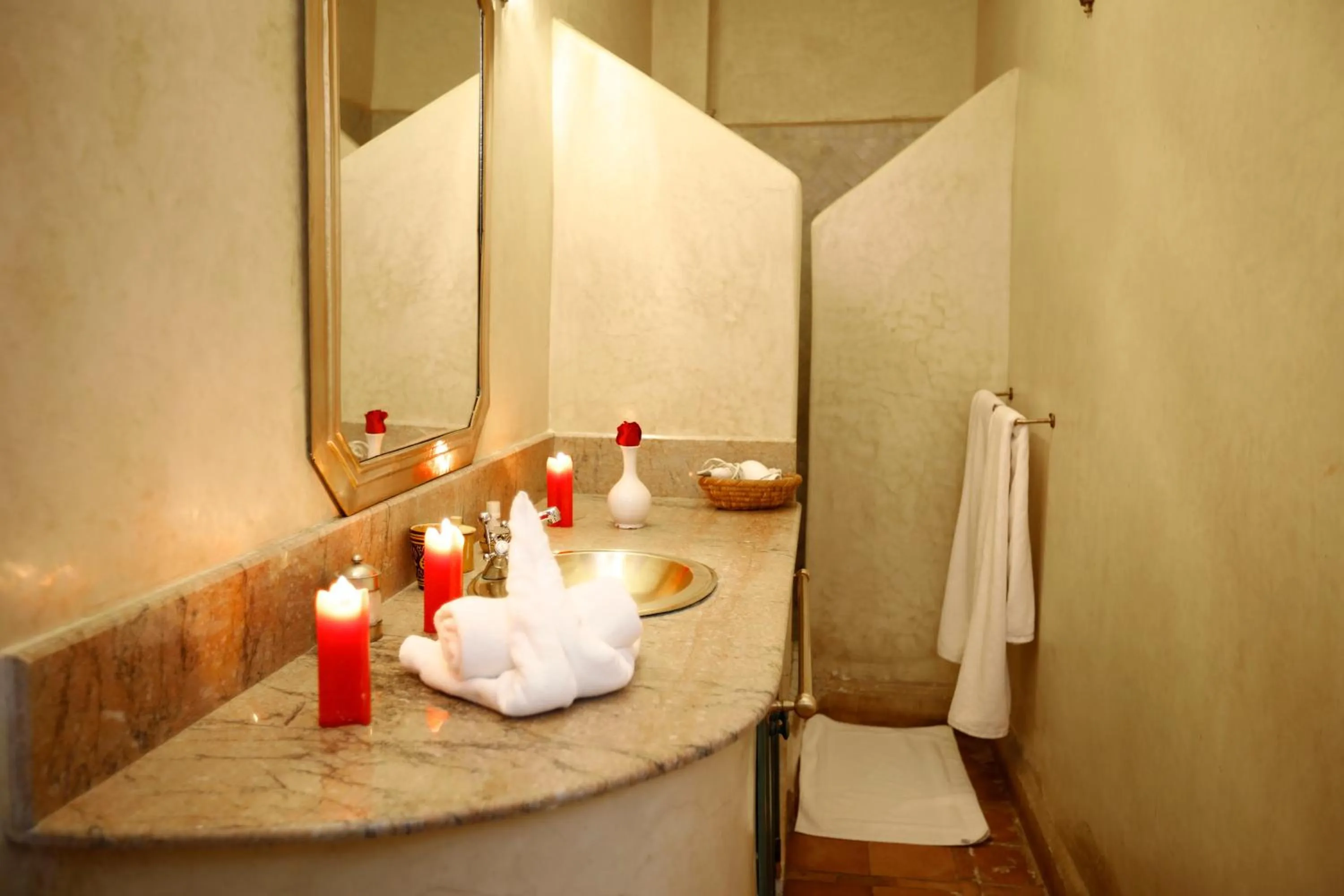 Bathroom in Riad Daria Suites & Spa