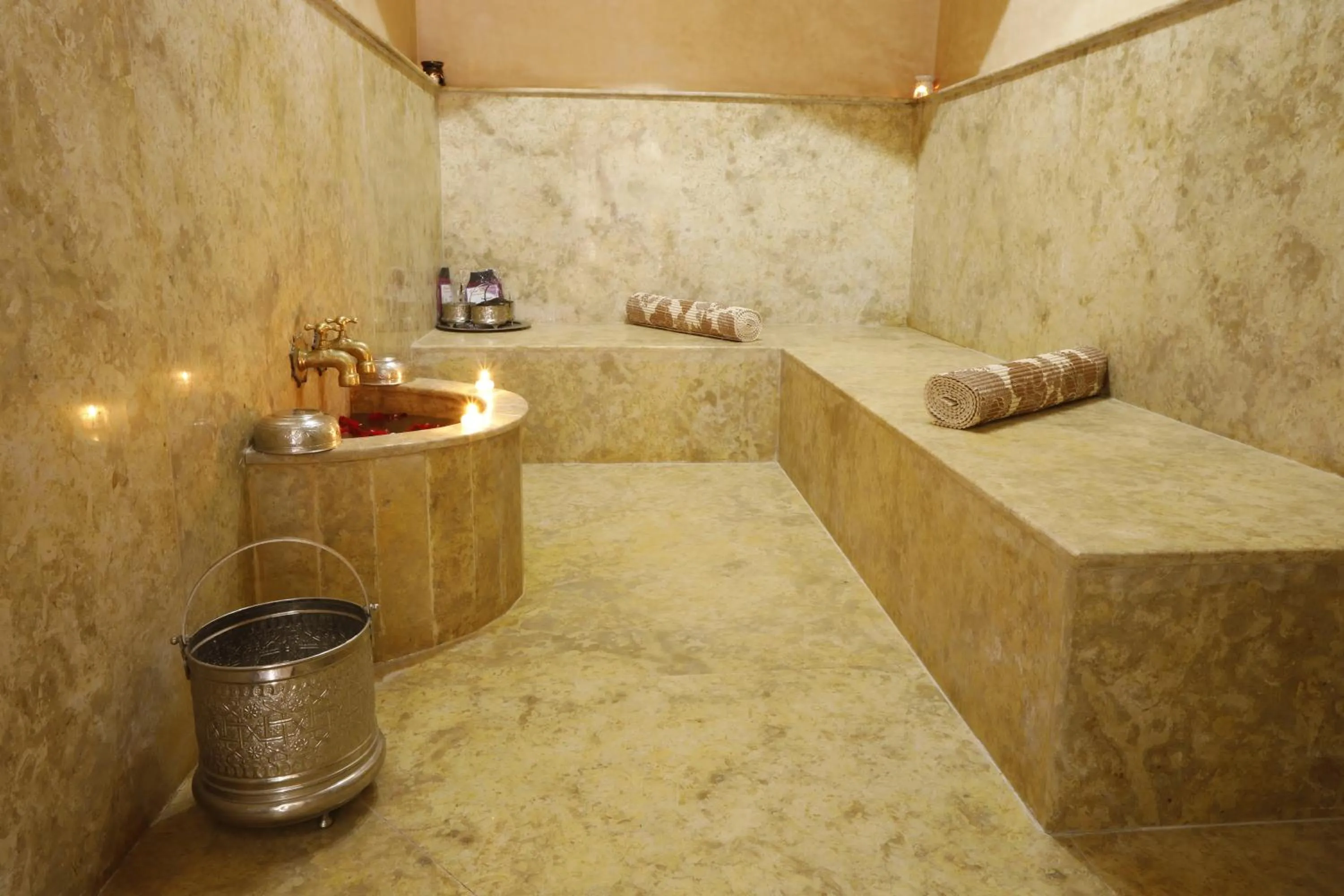 Steam room in Riad Daria Suites & Spa