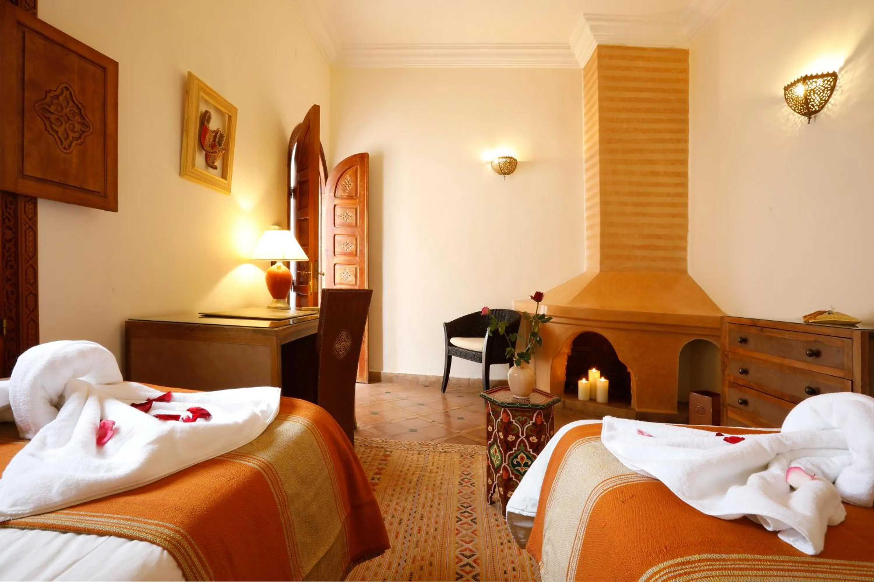 Photo of the whole room, Bed in Riad Daria Suites & Spa