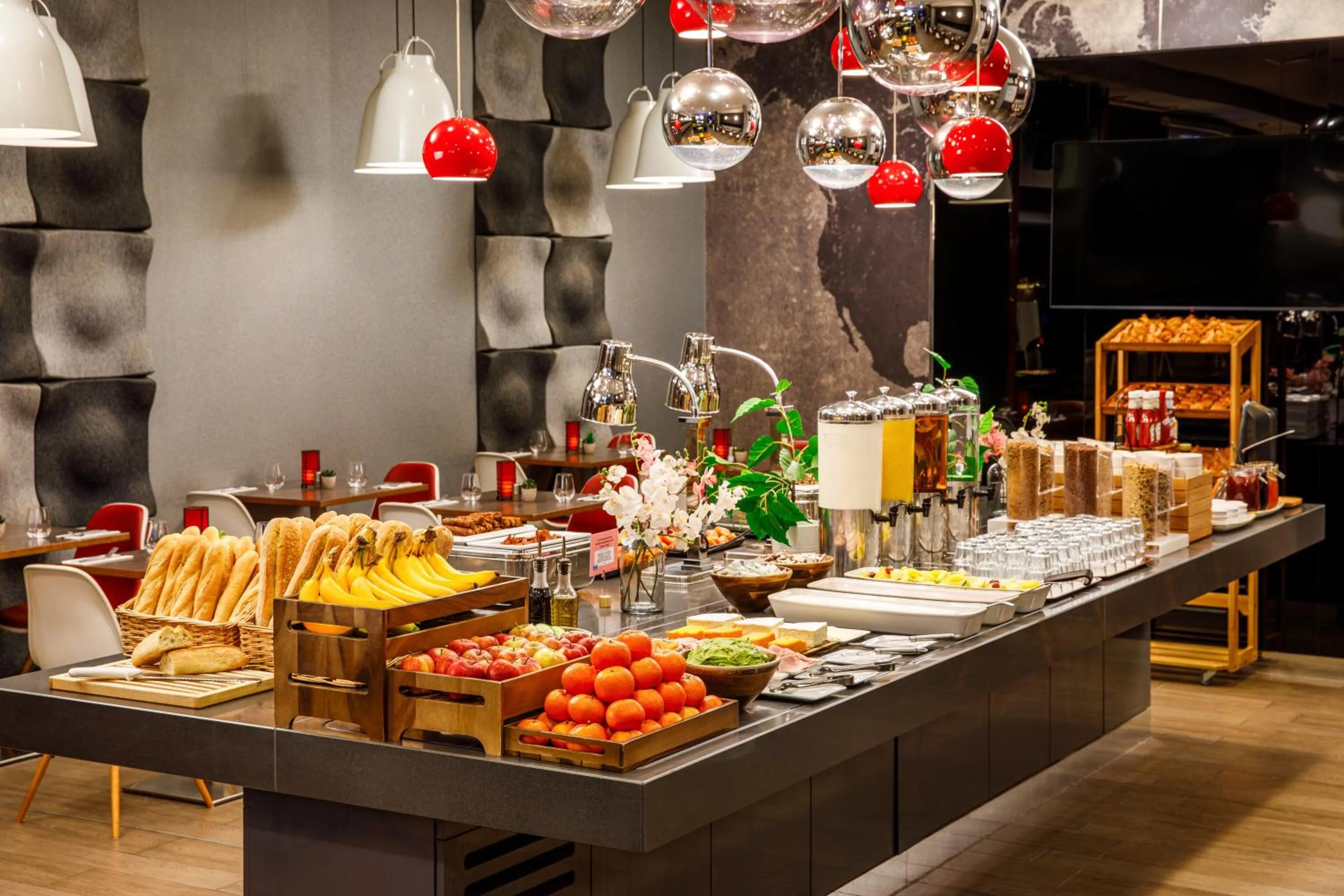 Food and drinks in ibis London Blackfriars